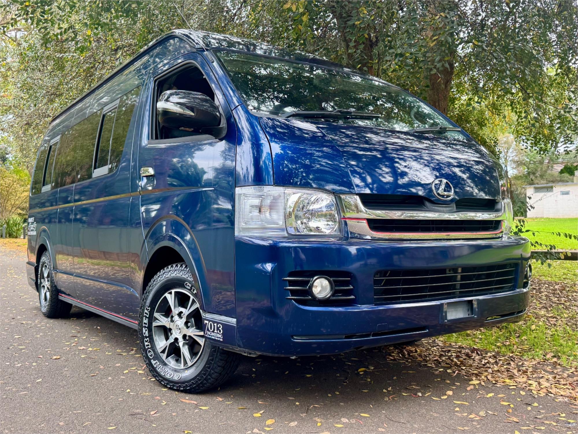 2005 TOYOTA HIACE TRH226R VAN
