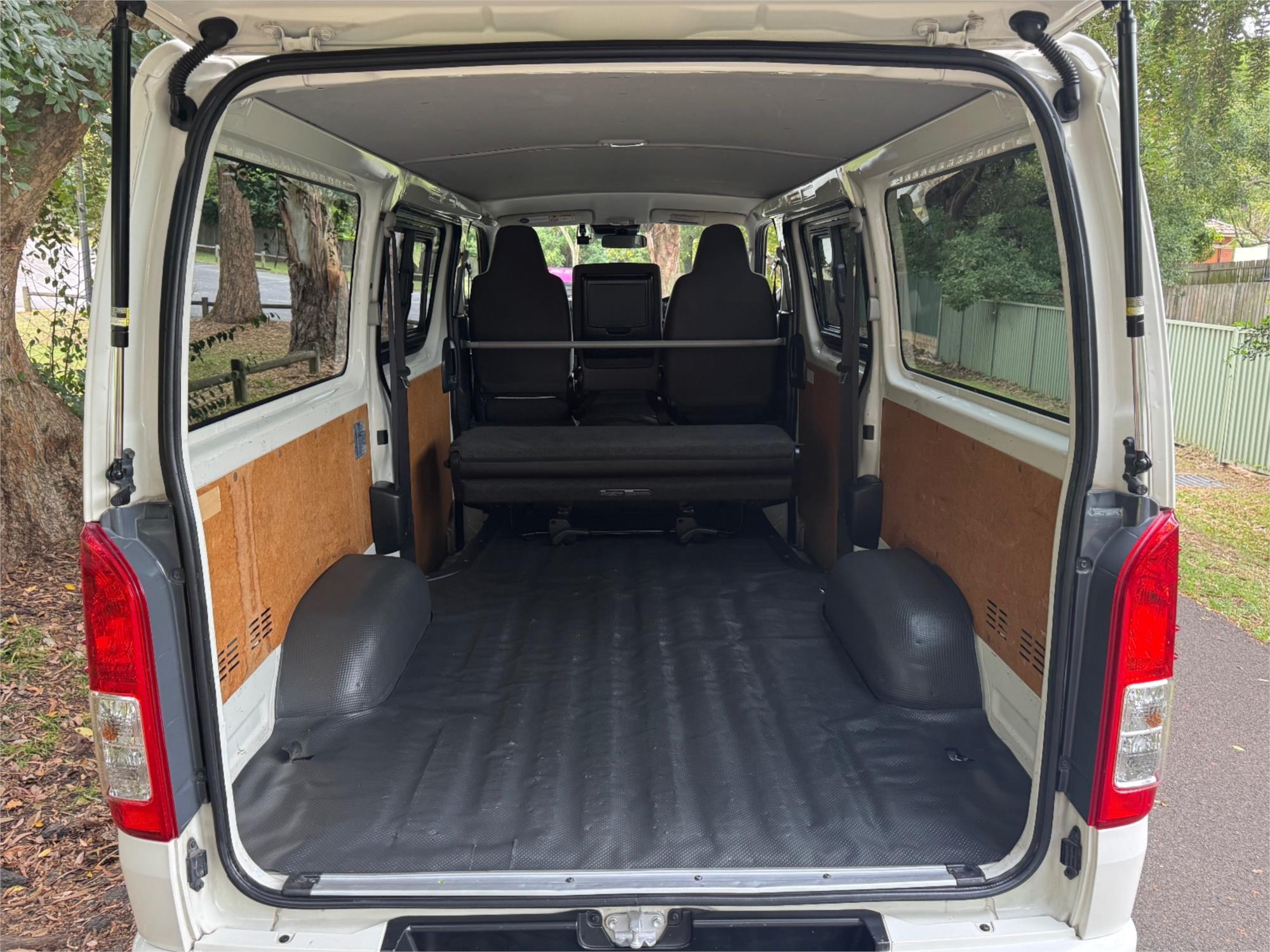 2020 TOYOTA HIACE GDH206 DX 4 SP AUTOMATIC VAN