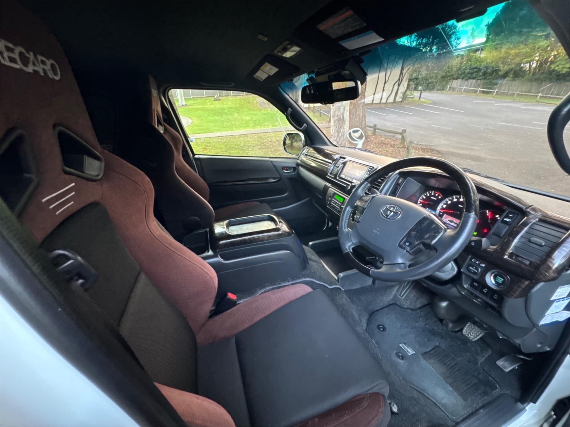 2019 TOYOTA HIACE GDH206R AUTOMATIC VAN