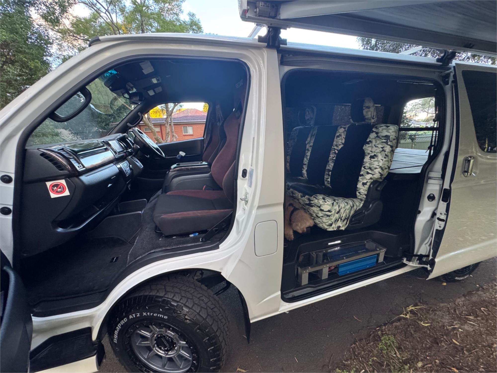 2019 TOYOTA HIACE GDH206R AUTOMATIC VAN