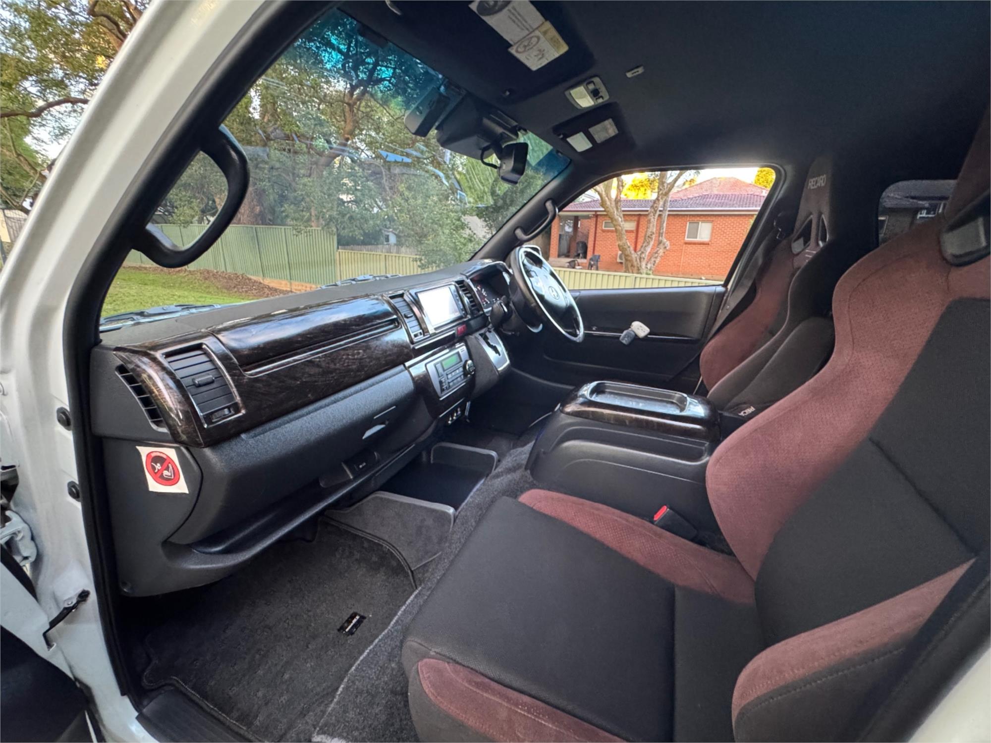 2019 TOYOTA HIACE GDH206R AUTOMATIC VAN