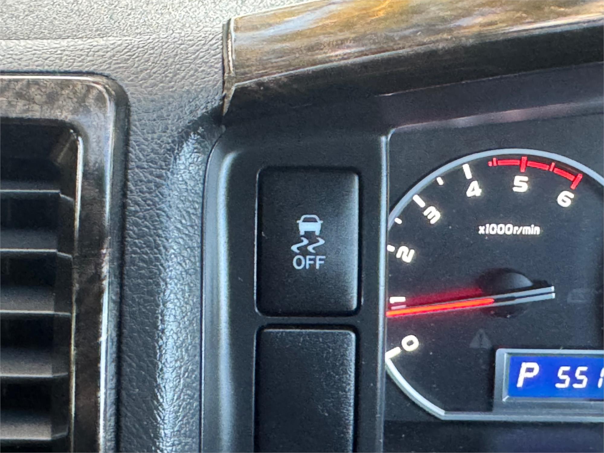 2019 TOYOTA HIACE GDH206R AUTOMATIC VAN