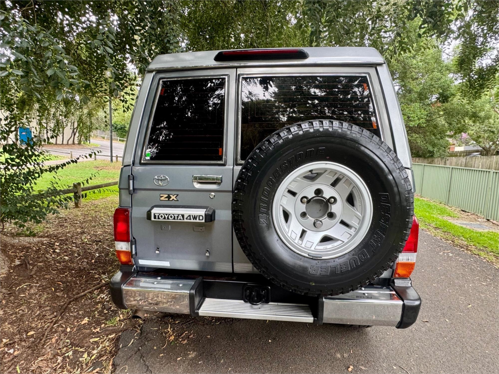 1999 TOYOTA LANDCRUISER ZX 4X4 4 SP AUTOMATIC WAGON
