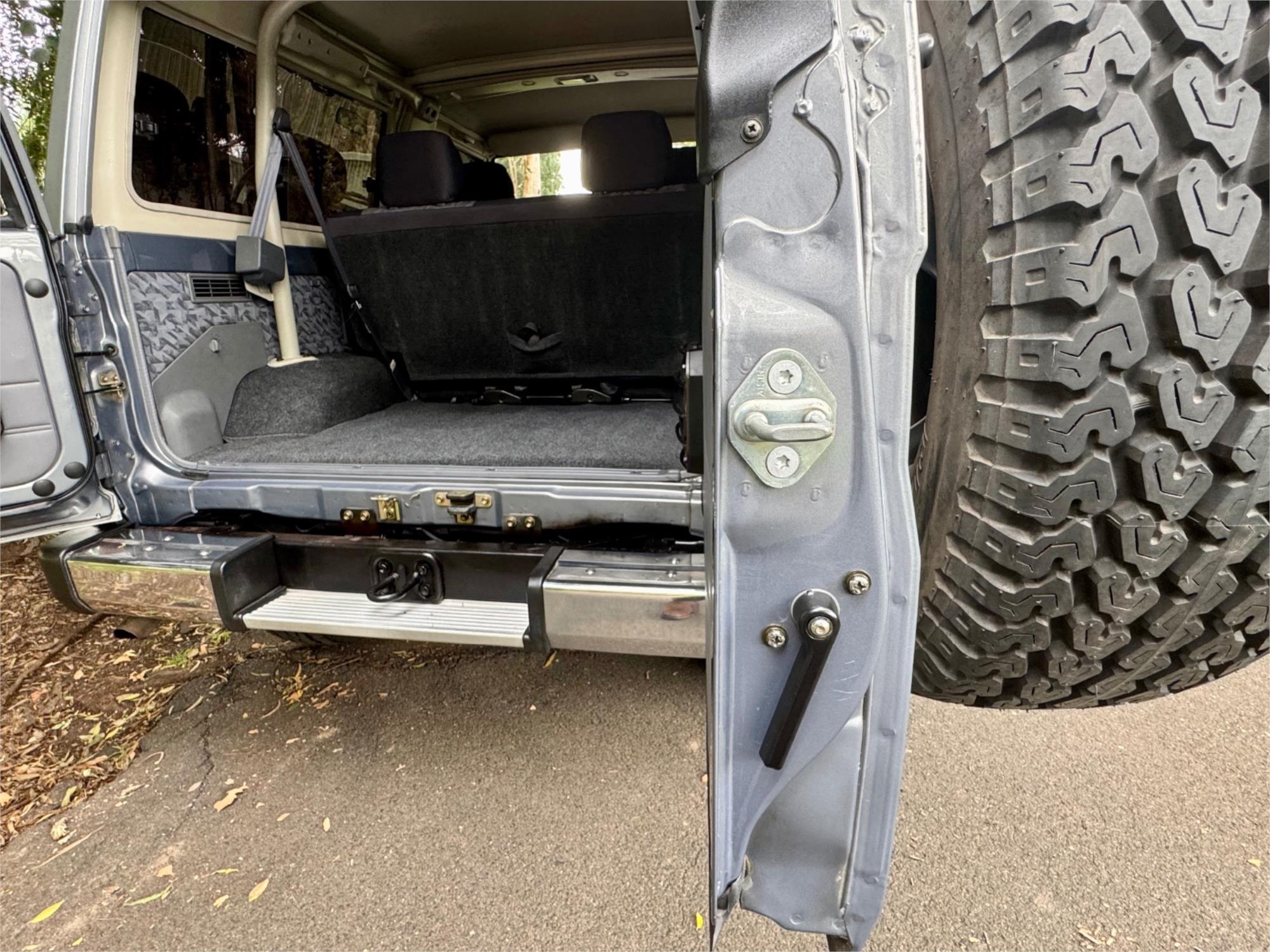1999 TOYOTA LANDCRUISER ZX 4X4 4 SP AUTOMATIC WAGON