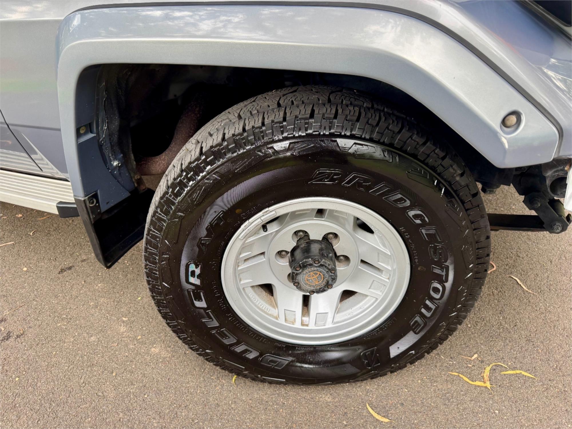 1999 TOYOTA LANDCRUISER ZX 4X4 4 SP AUTOMATIC WAGON