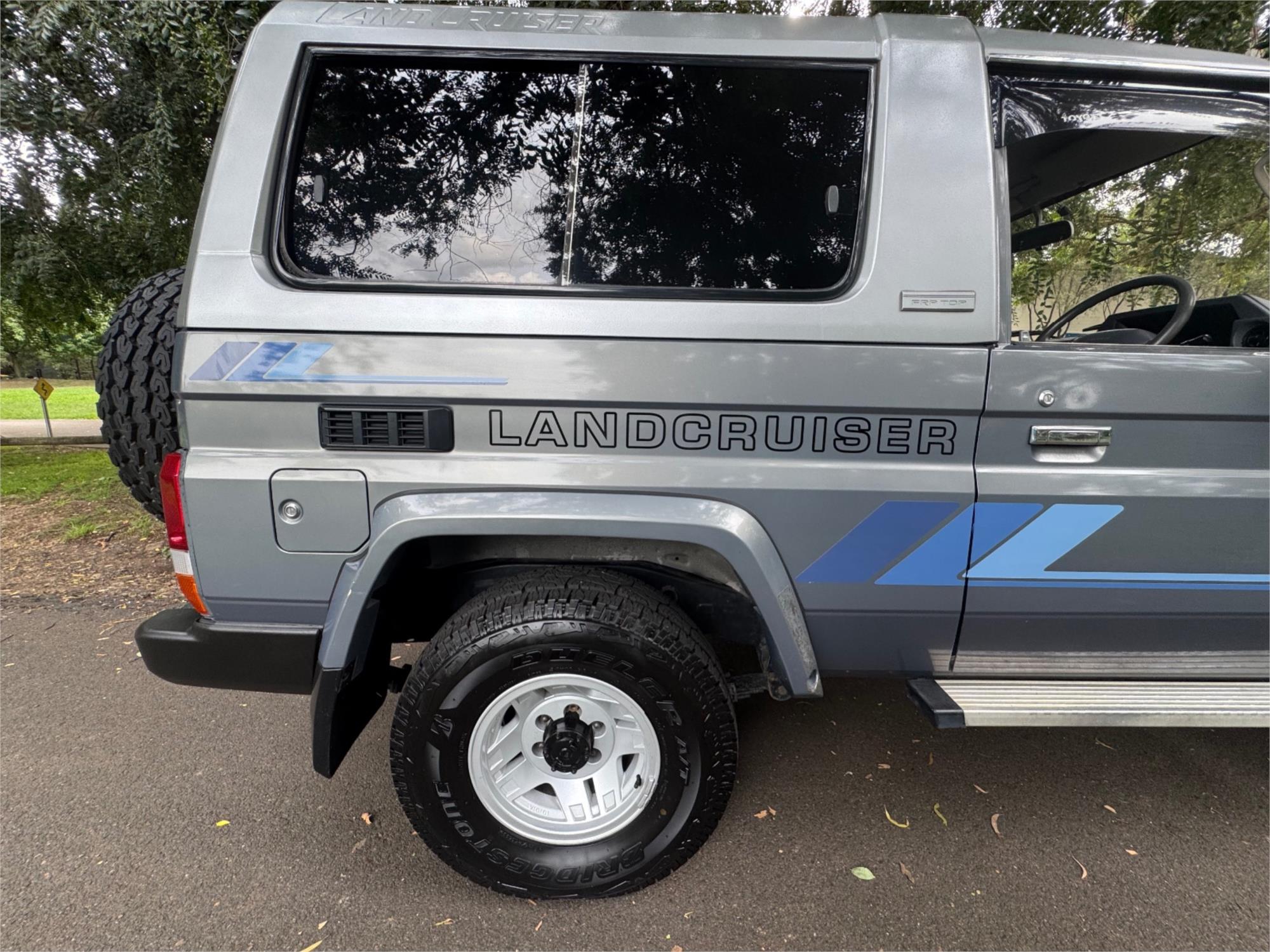 1999 TOYOTA LANDCRUISER ZX 4X4 4 SP AUTOMATIC WAGON