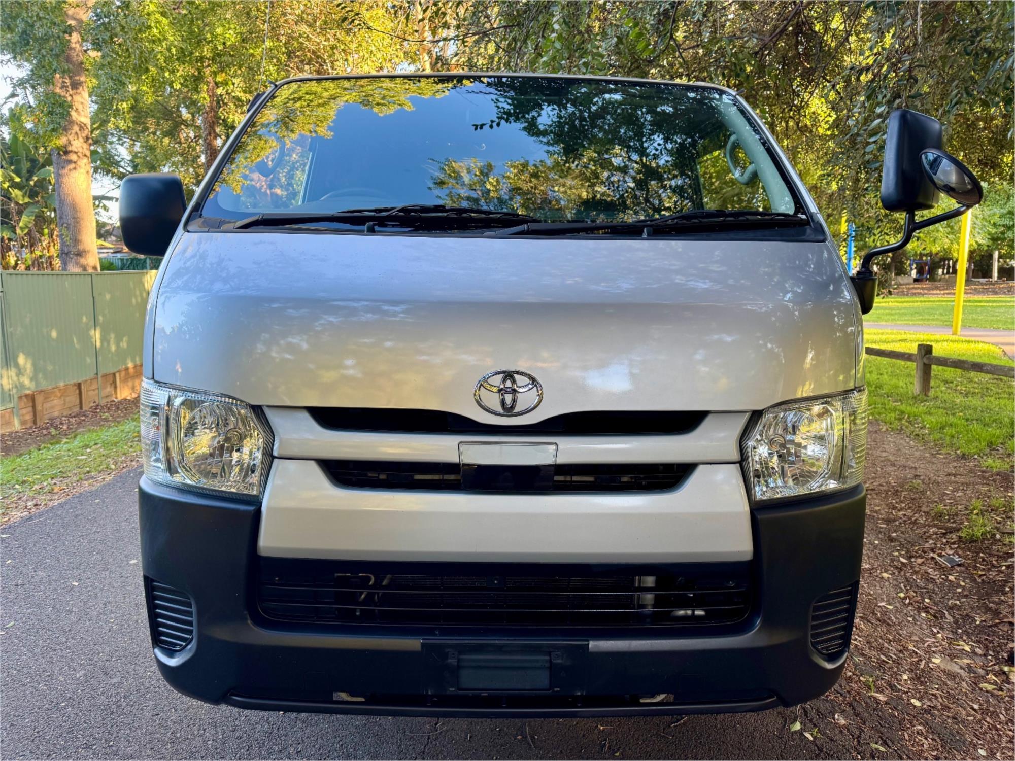 2019 TOYOTA HIACE GDH206R AUTOMATIC VAN