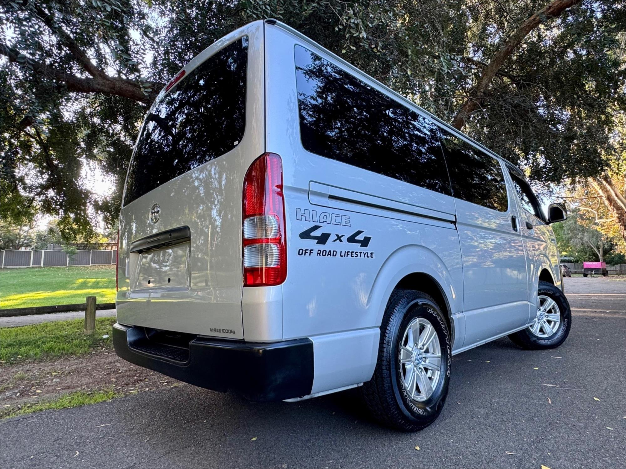 2019 TOYOTA HIACE GDH206R AUTOMATIC VAN