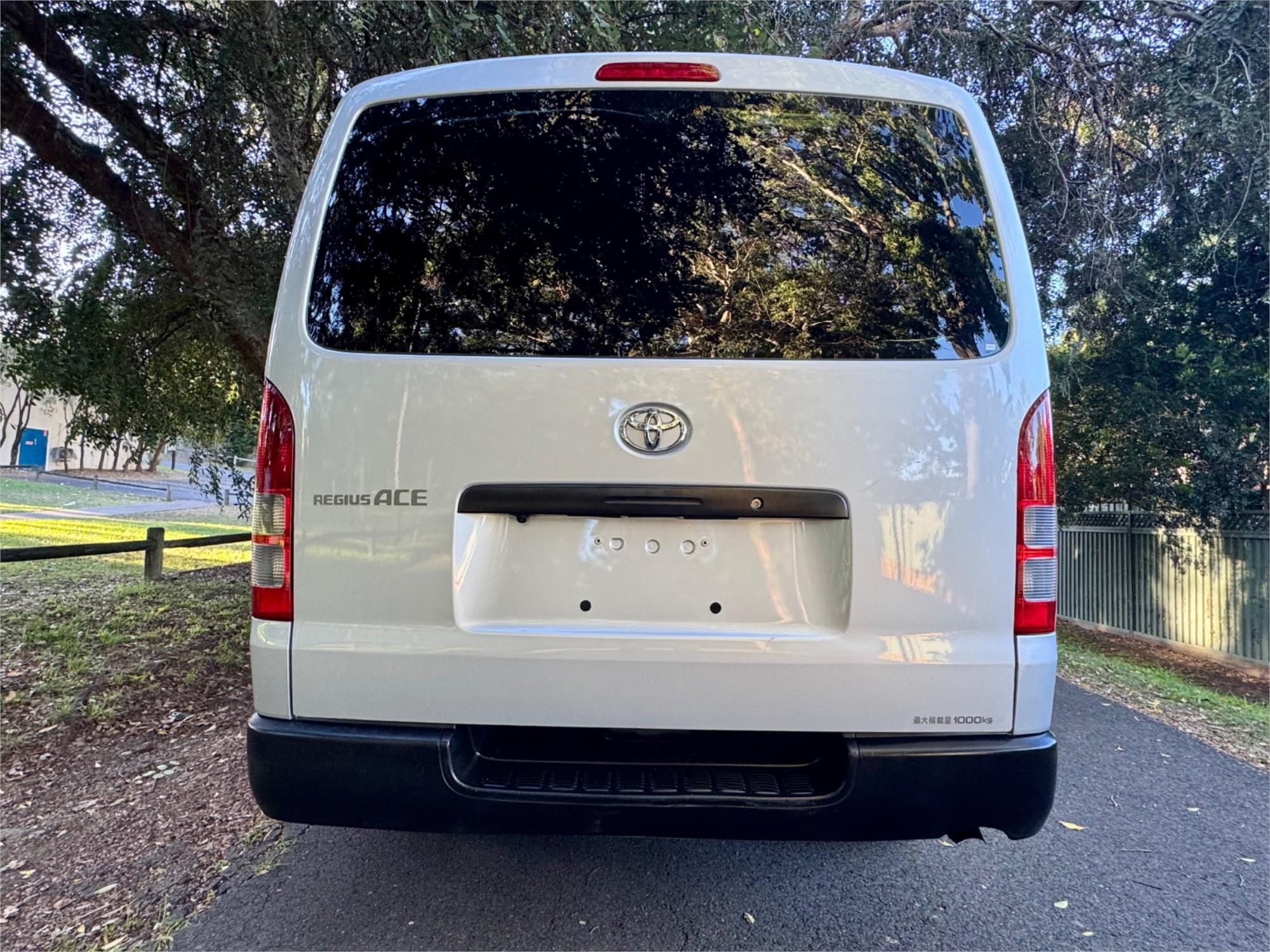 2019 TOYOTA HIACE GDH206R AUTOMATIC VAN