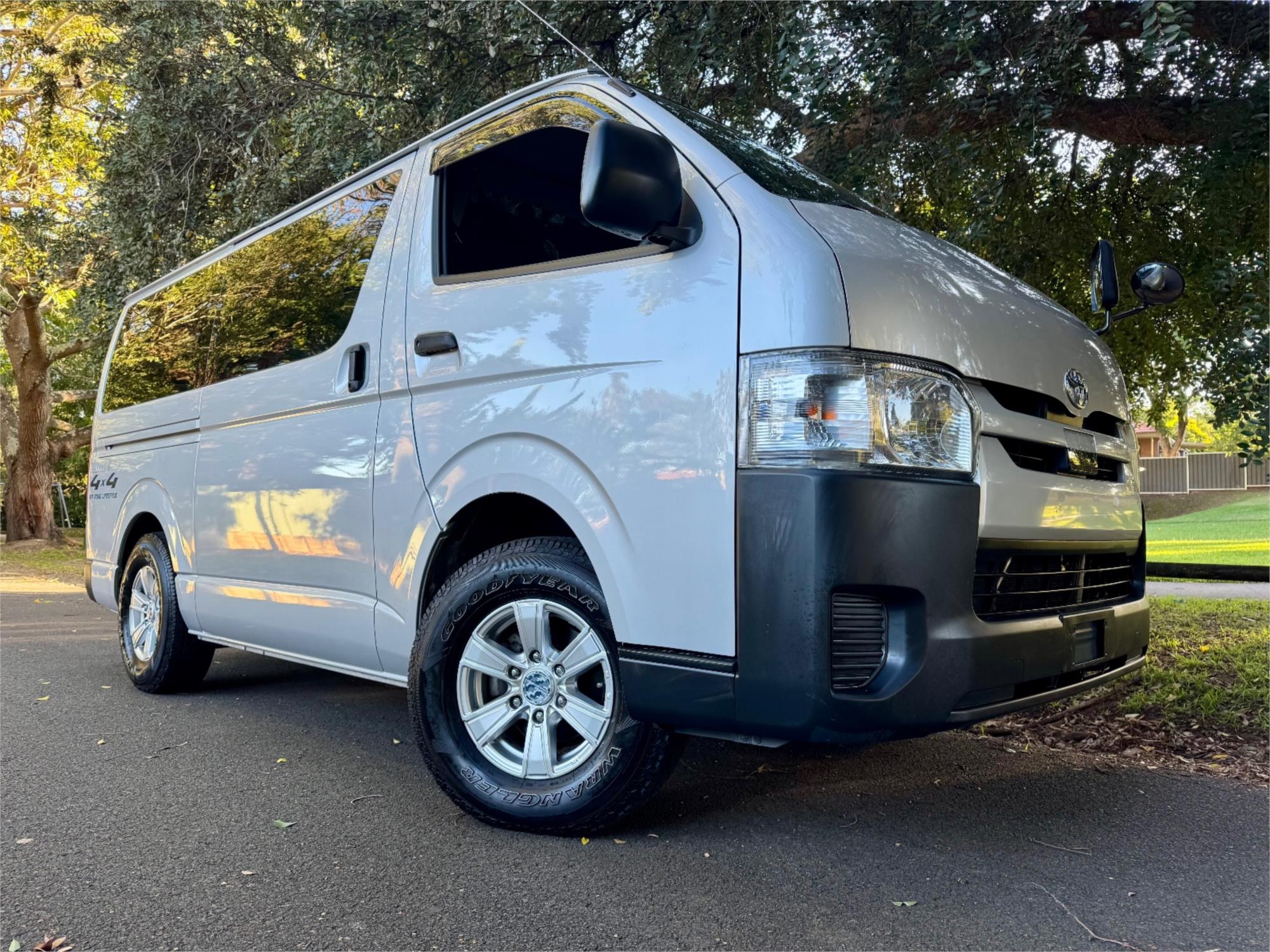2019 TOYOTA HIACE GDH206R AUTOMATIC VAN