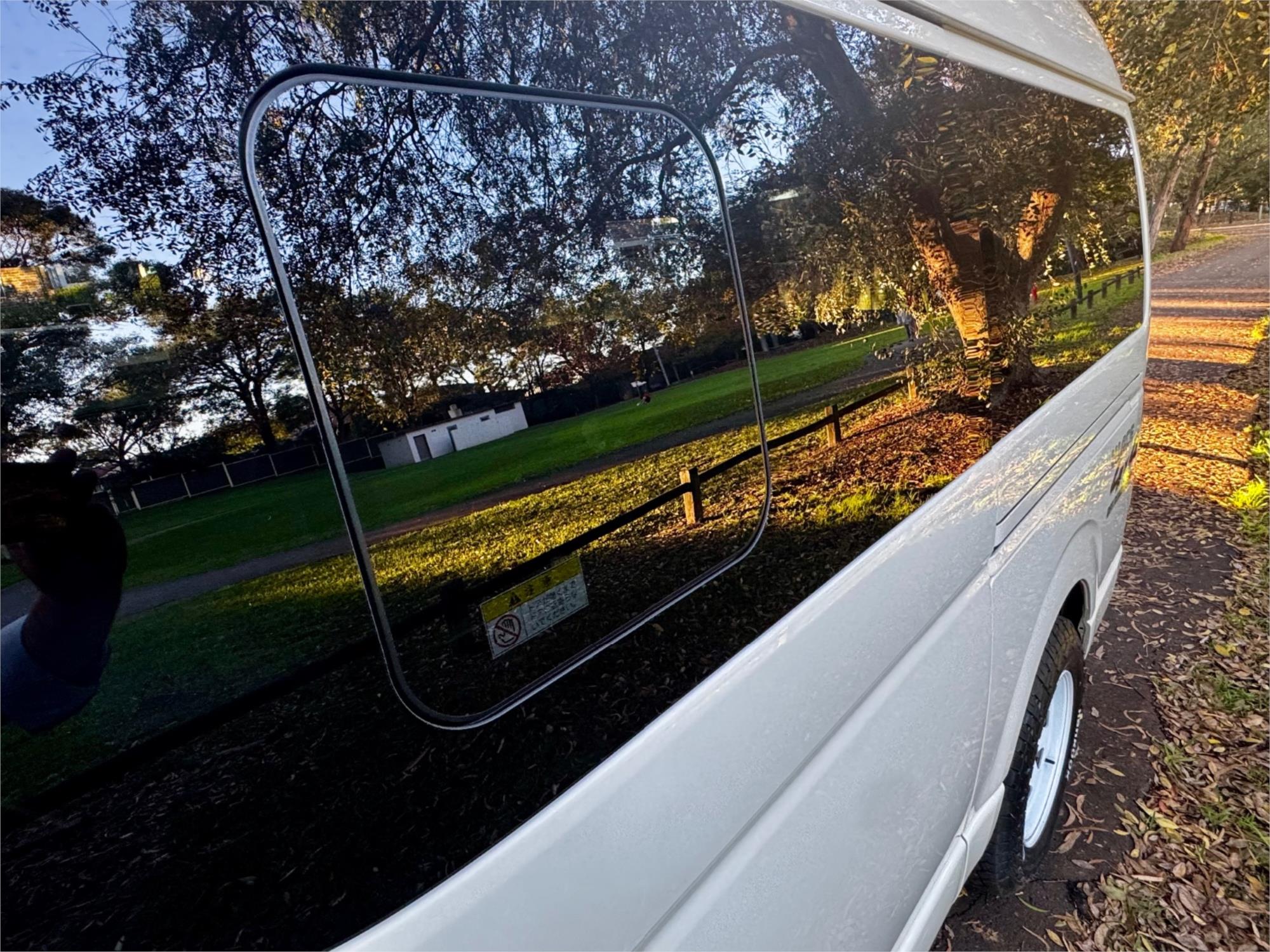2015 TOYOTA HIACE KDH206 HIGH ROOF AUTOMATIC VAN