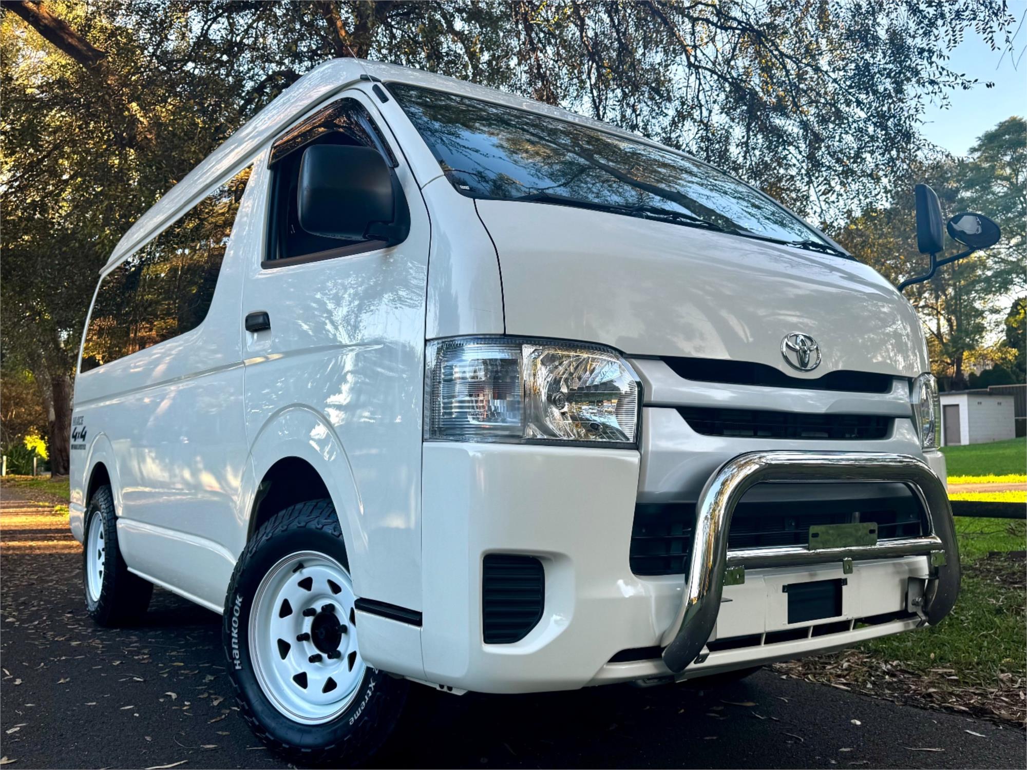 2015 TOYOTA HIACE KDH206 HIGH ROOF AUTOMATIC VAN