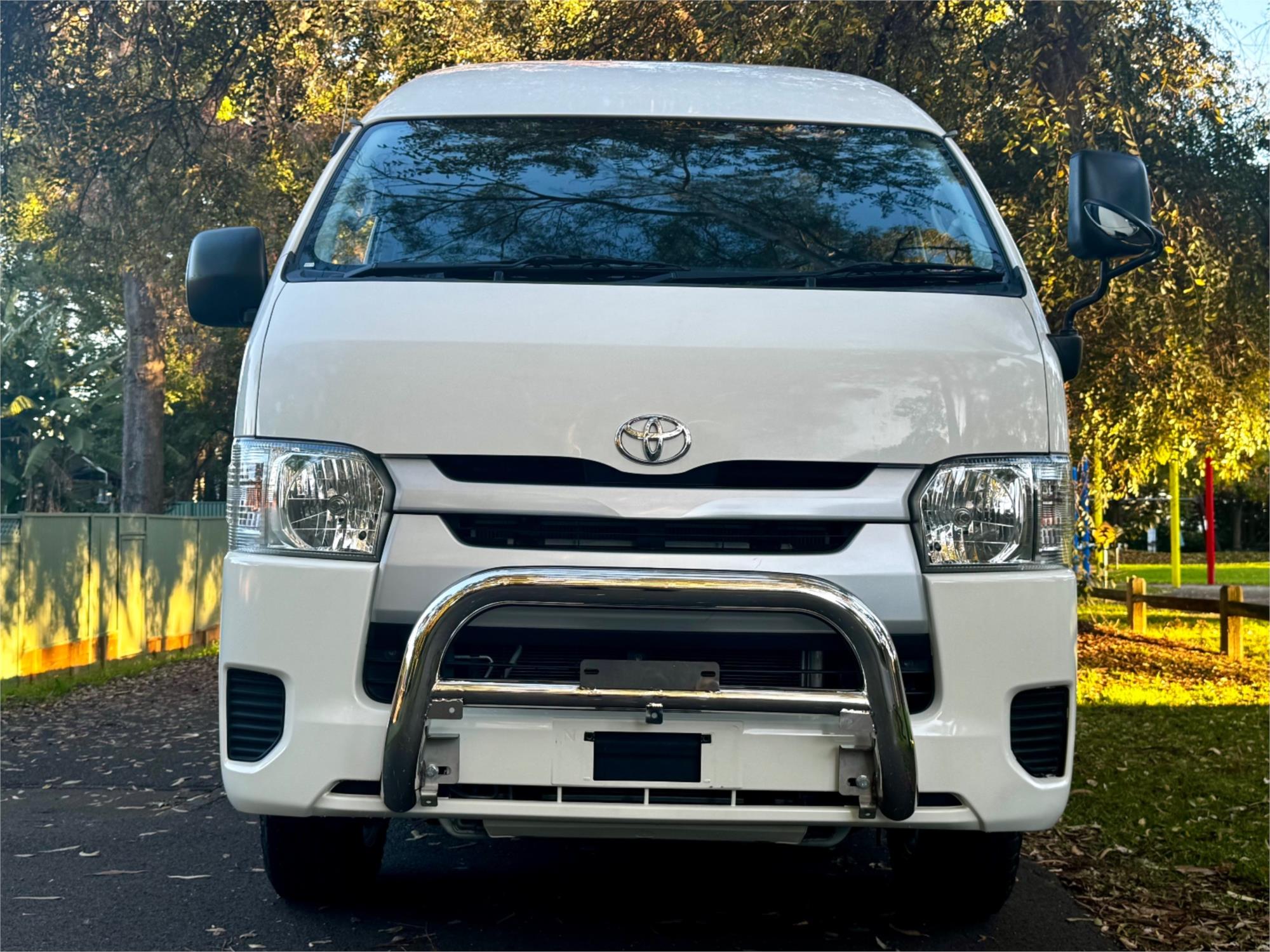 2015 TOYOTA HIACE KDH206 HIGH ROOF AUTOMATIC VAN