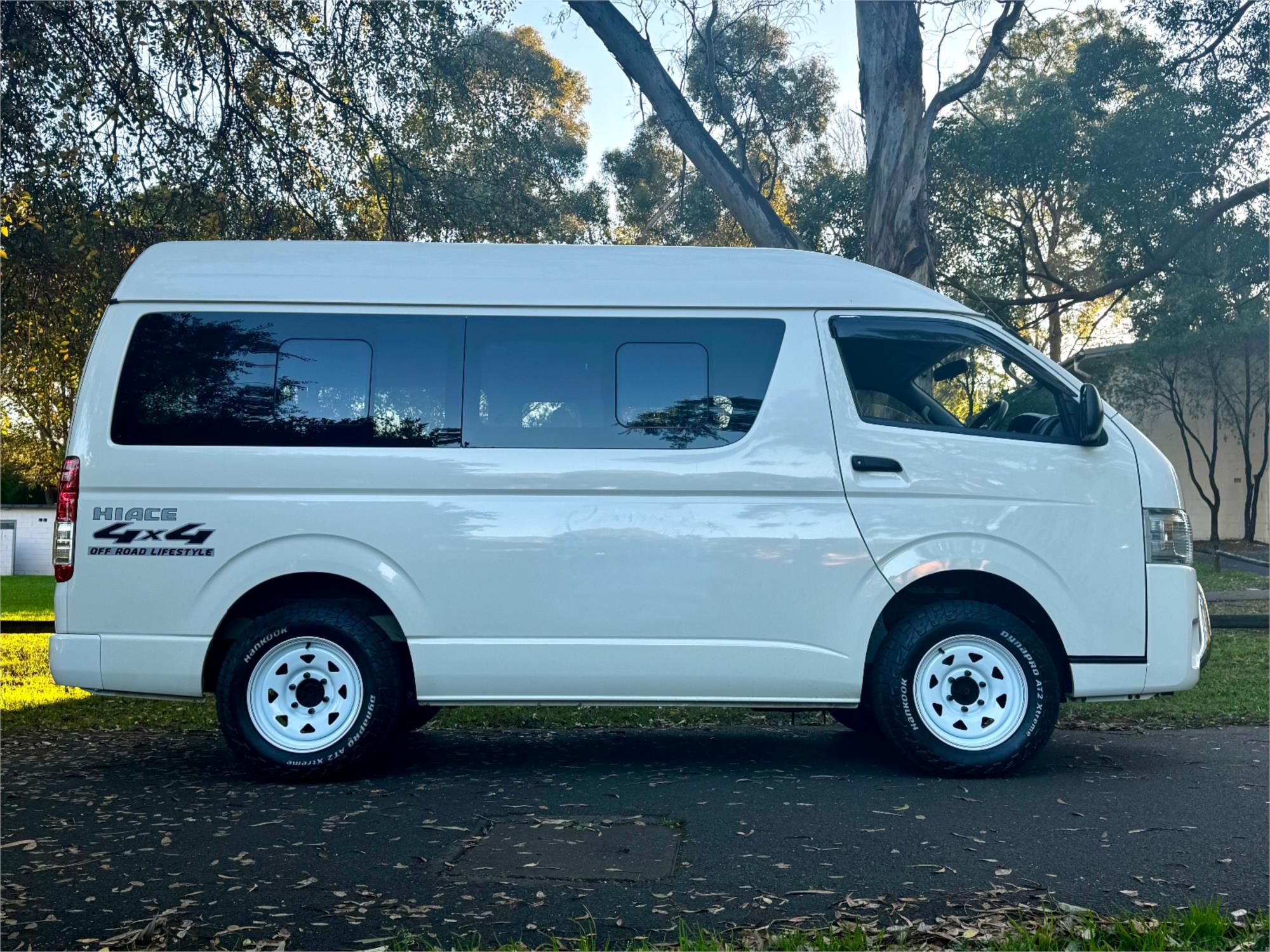 2015 TOYOTA HIACE KDH206 HIGH ROOF AUTOMATIC VAN