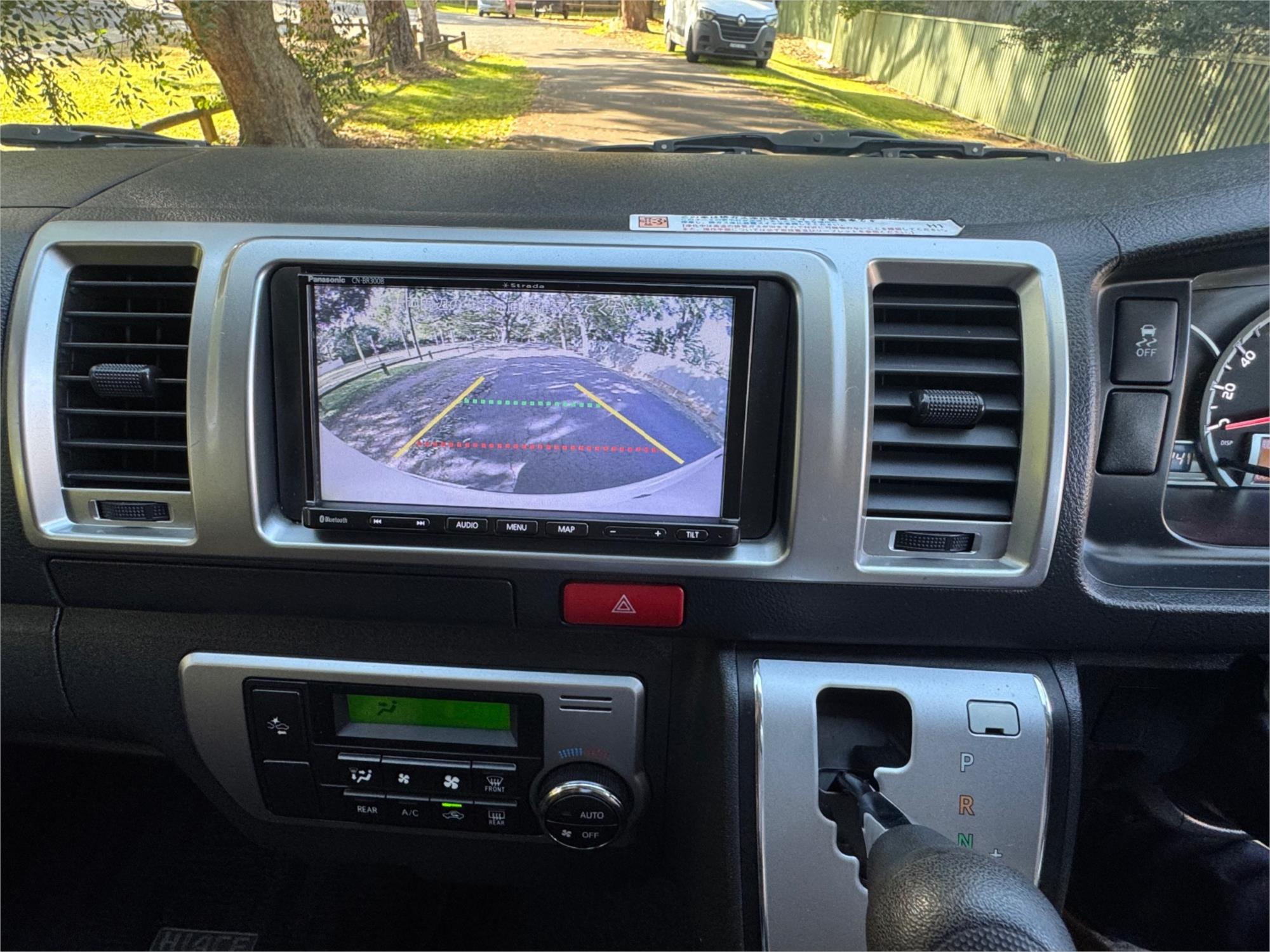 2018 TOYOTA HIACE GDH206 6 SP AUTOMATIC VAN