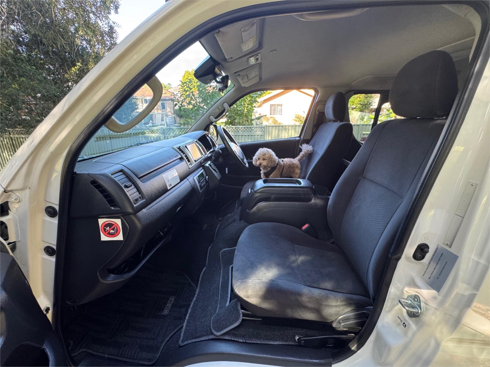 2018 TOYOTA HIACE GDH206 6 SP AUTOMATIC VAN