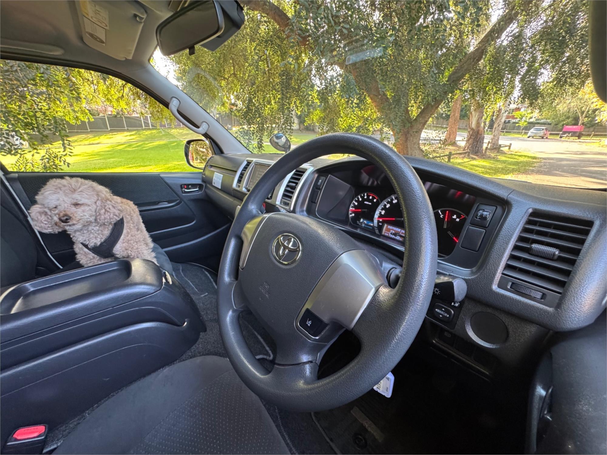 2018 TOYOTA HIACE GDH206 6 SP AUTOMATIC VAN