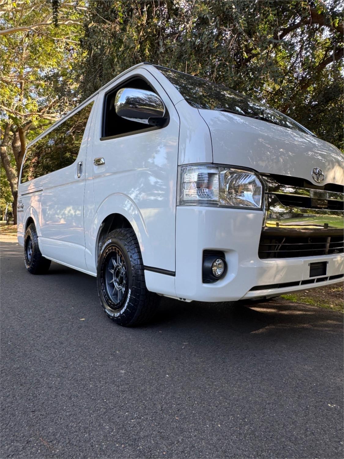 2018 TOYOTA HIACE GDH206 6 SP AUTOMATIC VAN
