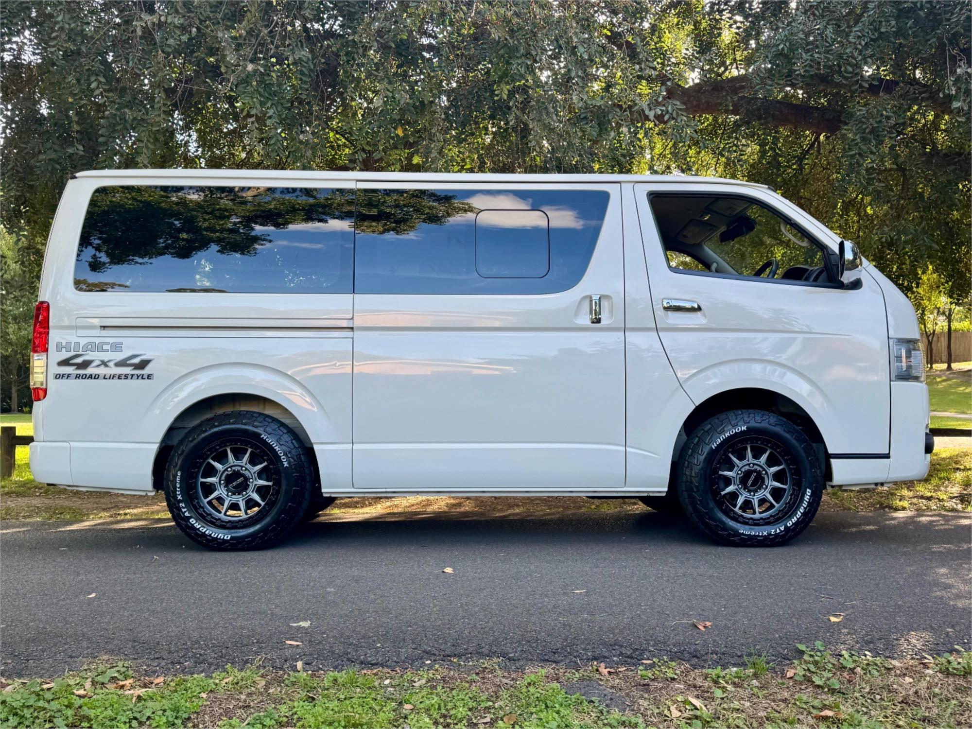 2018 TOYOTA HIACE GDH206 6 SP AUTOMATIC VAN