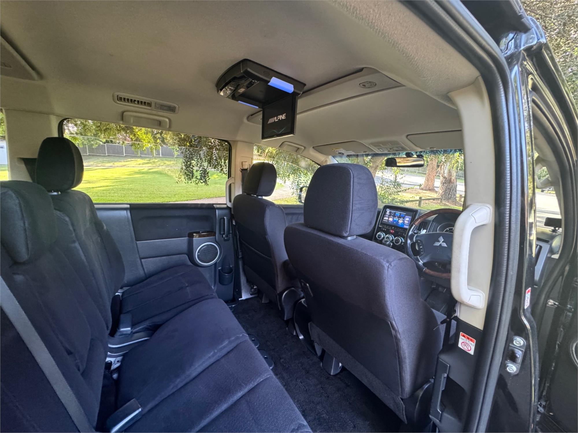 2017 MITSUBISHI DELICA AUTOMATIC WAGON