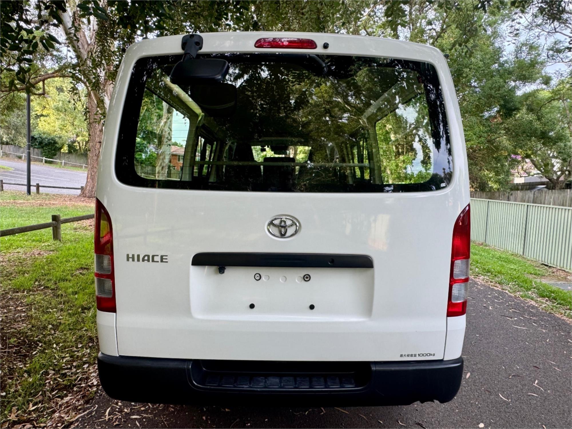 2018 TOYOTA HIACE GDH206 6 SP AUTOMATIC VAN
