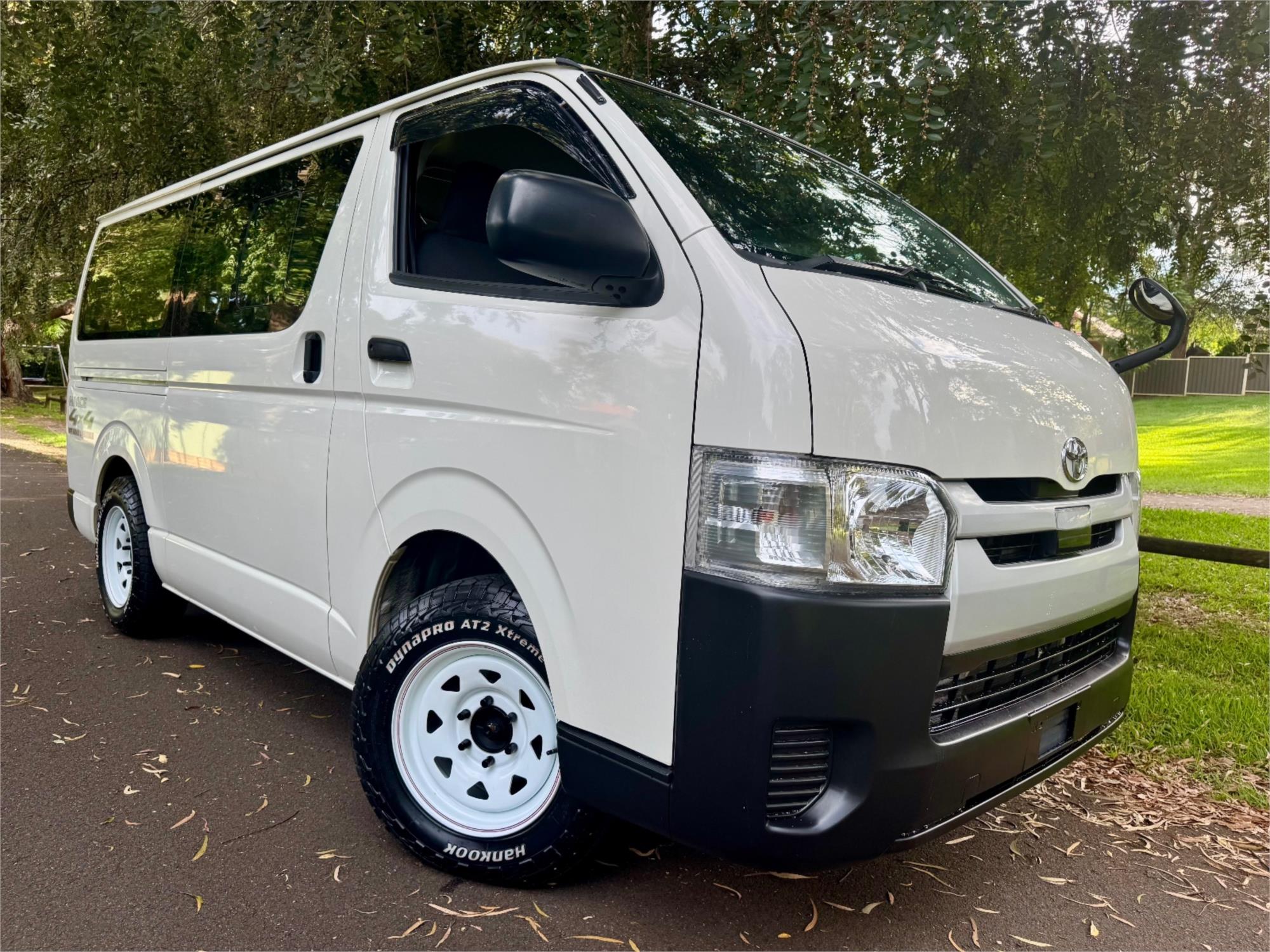2018 TOYOTA HIACE GDH206 6 SP AUTOMATIC VAN