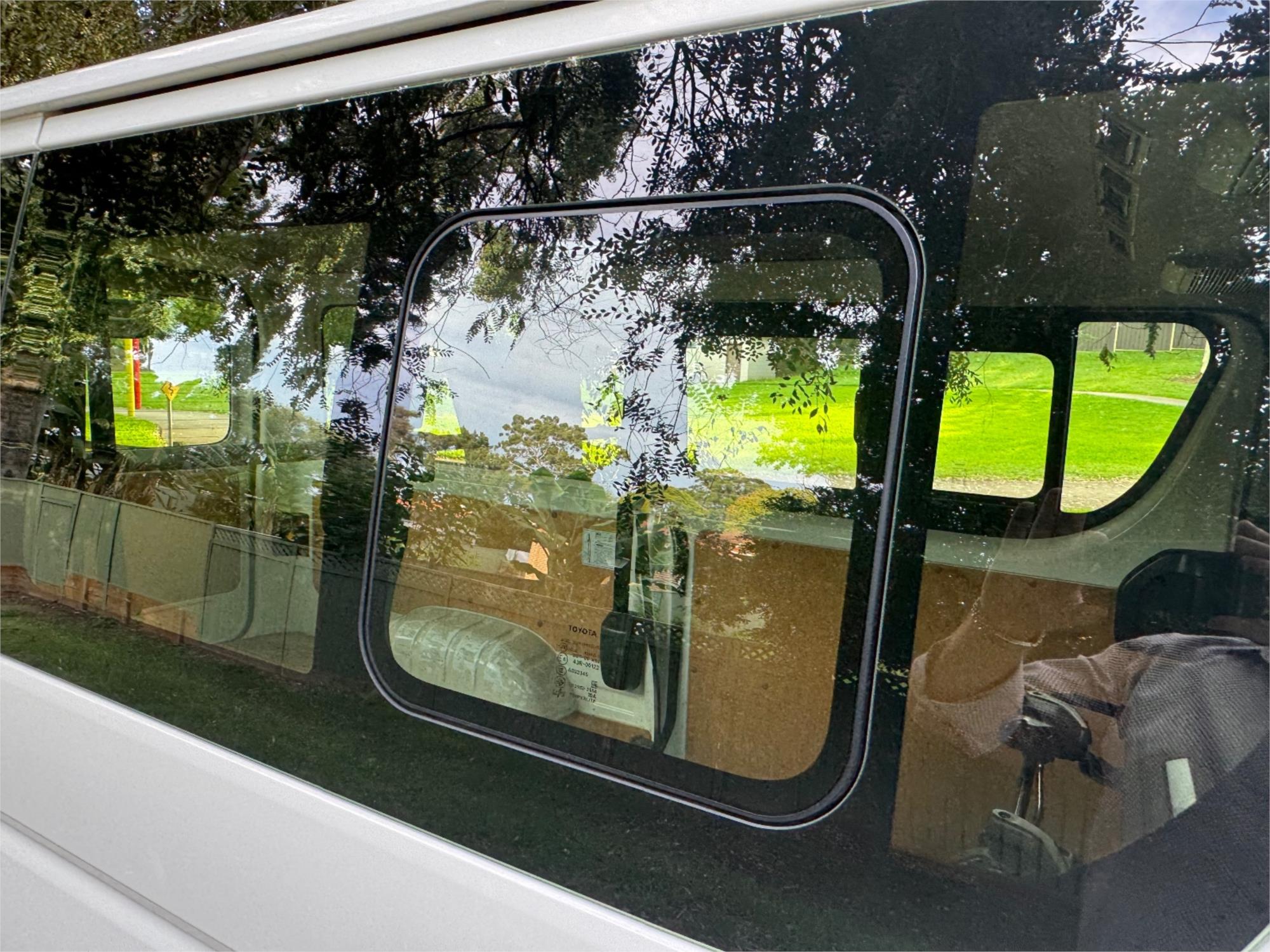 2018 TOYOTA HIACE GDH206 6 SP AUTOMATIC VAN