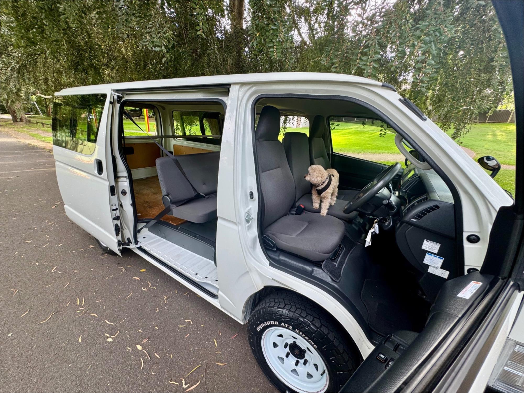 2018 TOYOTA HIACE GDH206 6 SP AUTOMATIC VAN