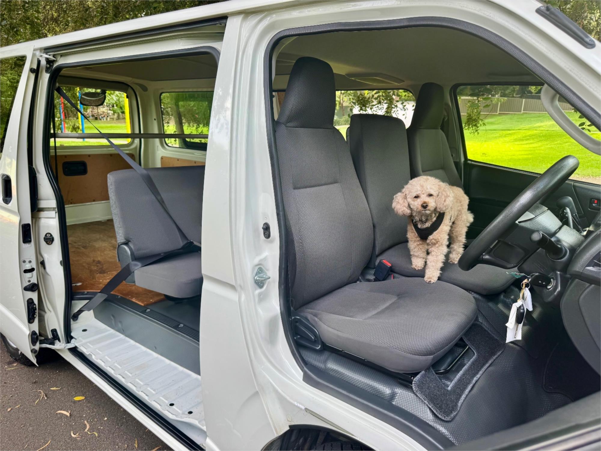 2018 TOYOTA HIACE GDH206 6 SP AUTOMATIC VAN