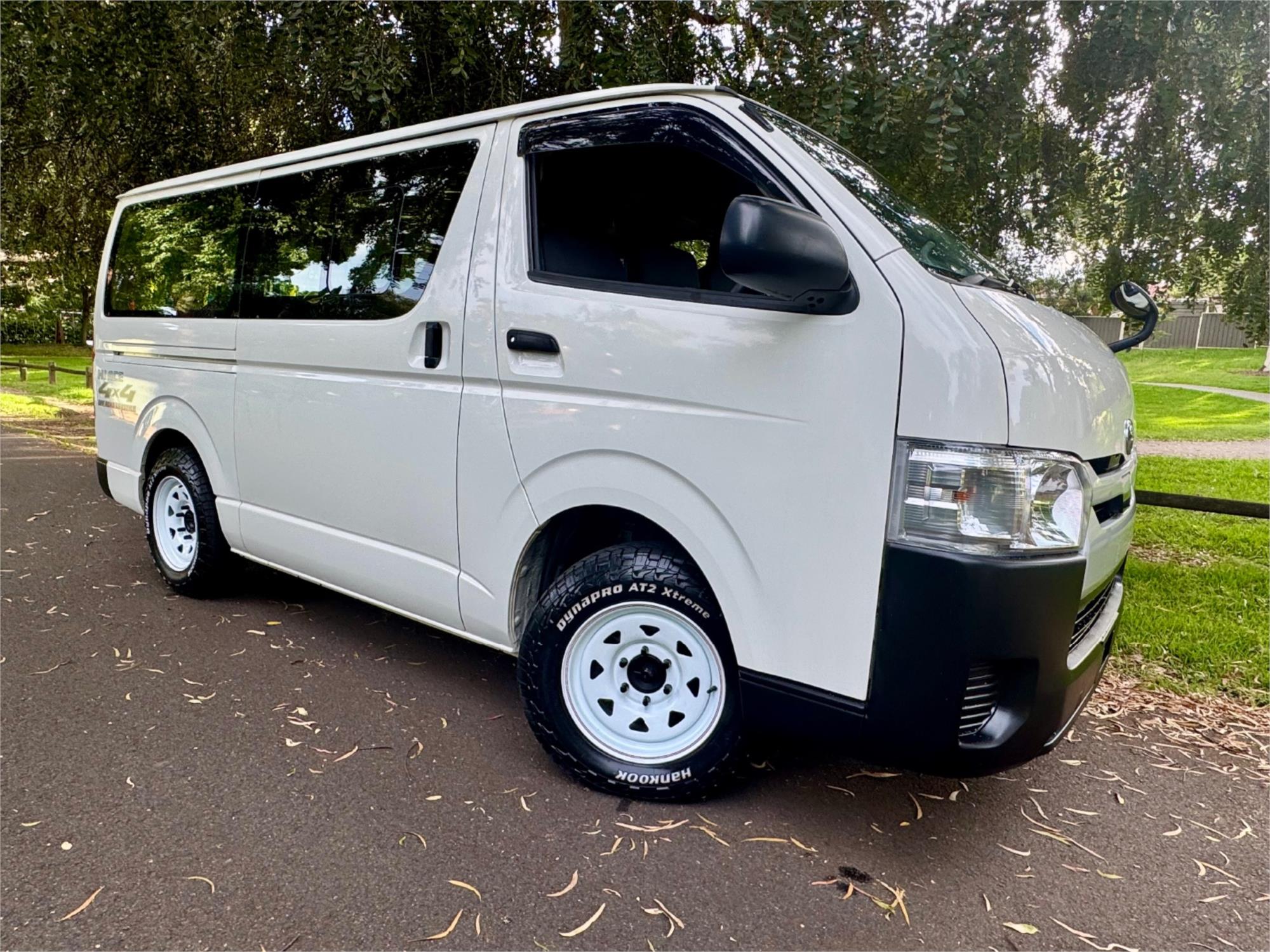 2018 TOYOTA HIACE GDH206 6 SP AUTOMATIC VAN