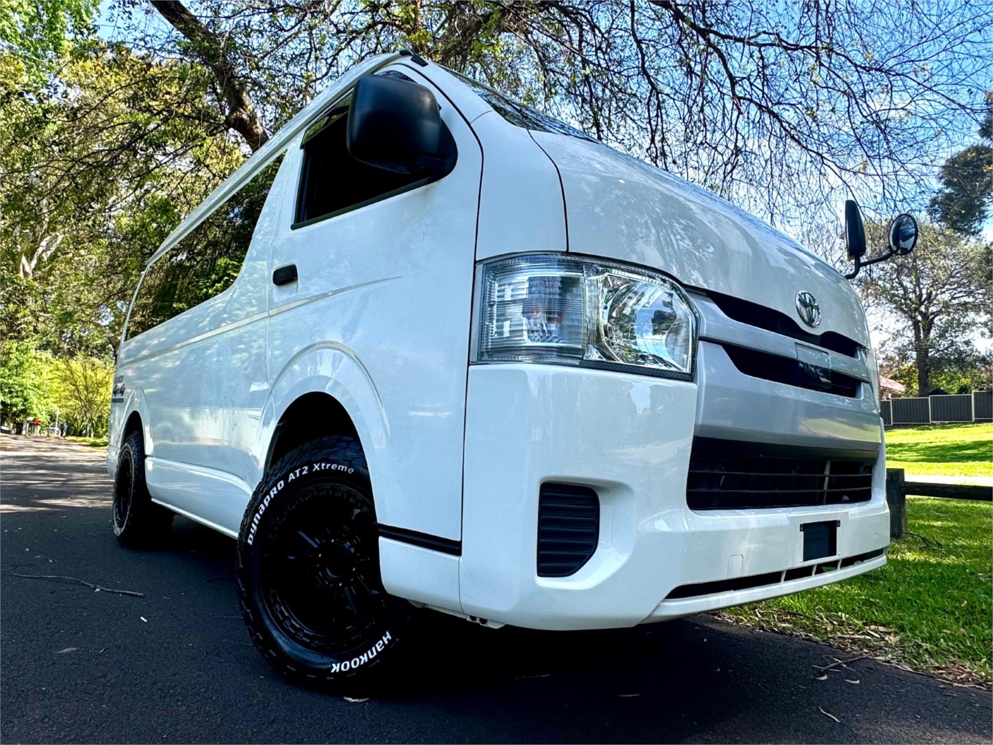 2018 TOYOTA HIACE AUTOMATIC VAN