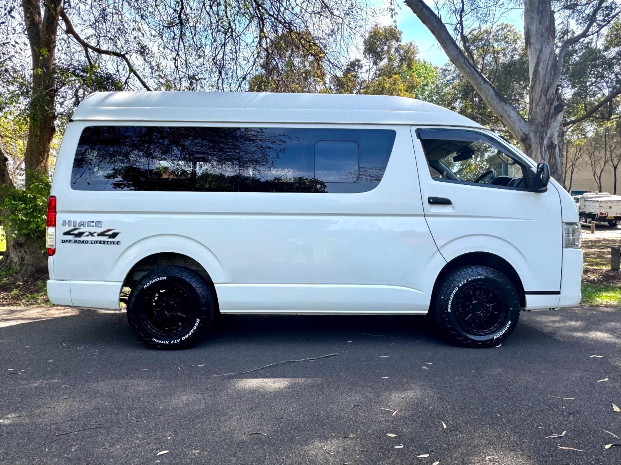 2018 TOYOTA HIACE AUTOMATIC VAN