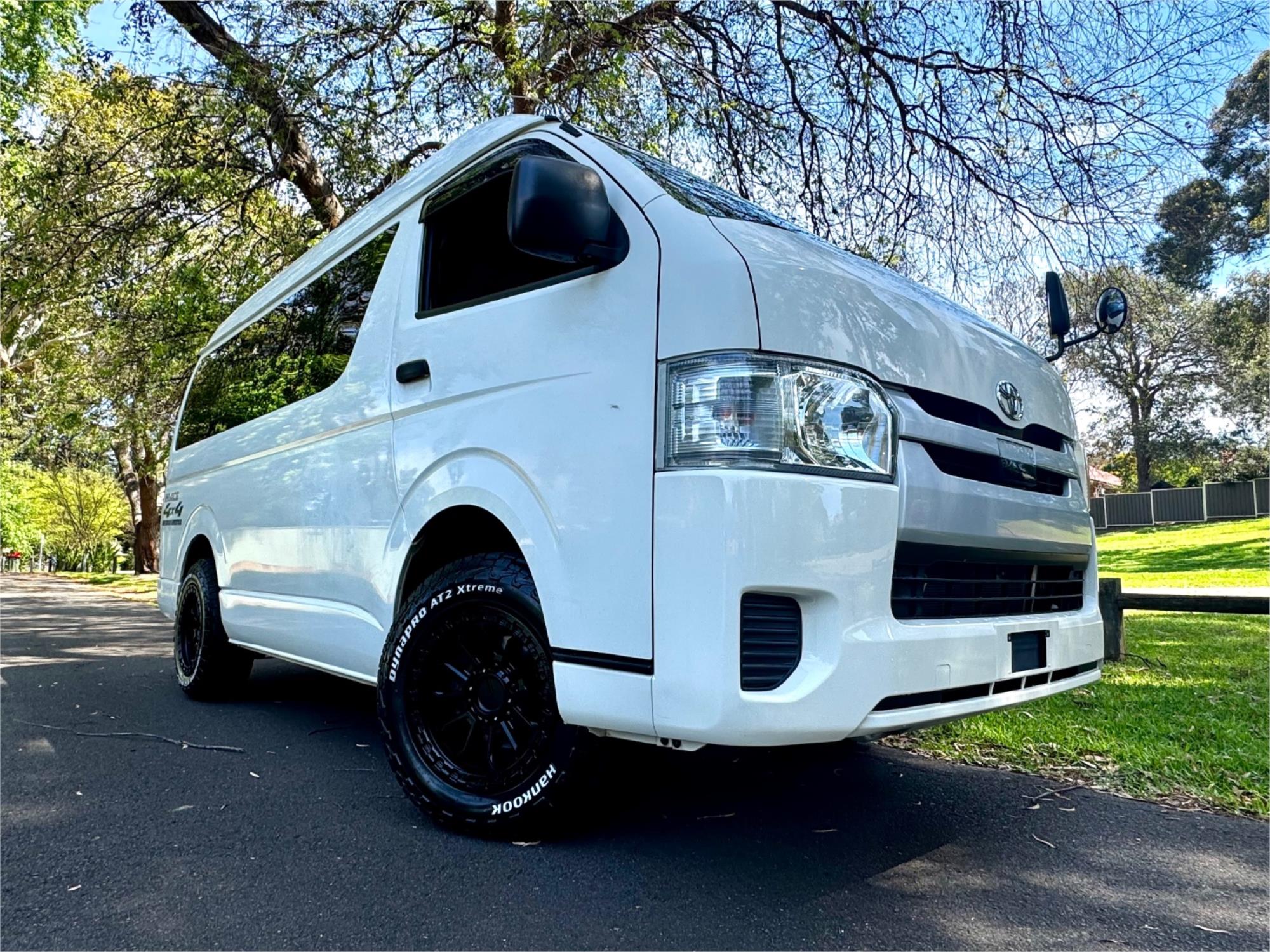 2018 TOYOTA HIACE AUTOMATIC VAN