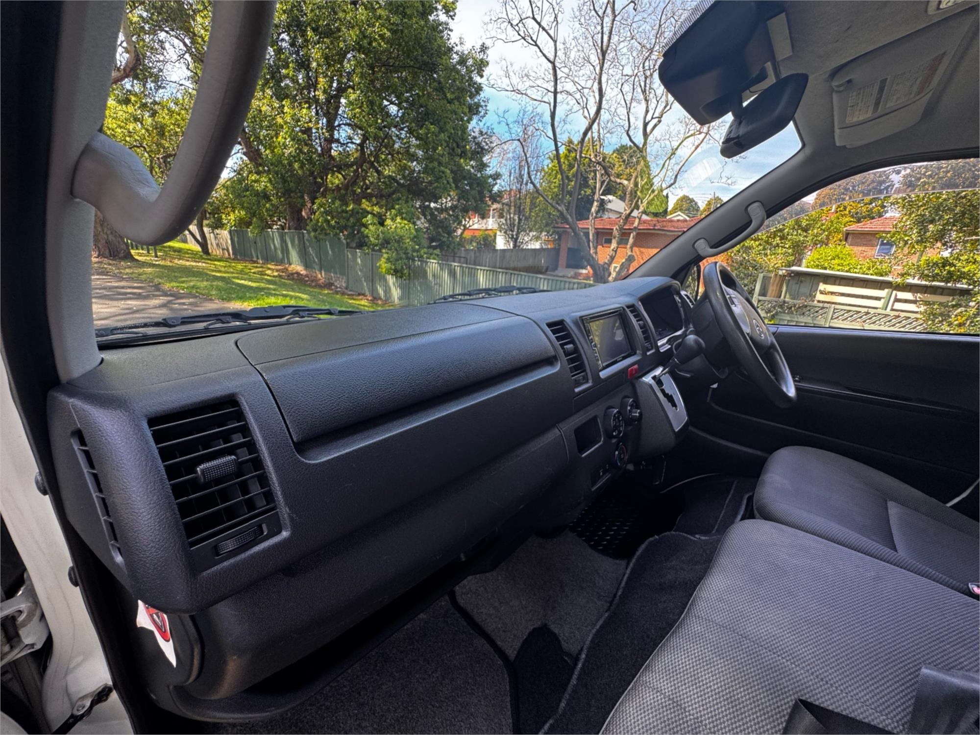 2018 TOYOTA HIACE AUTOMATIC VAN