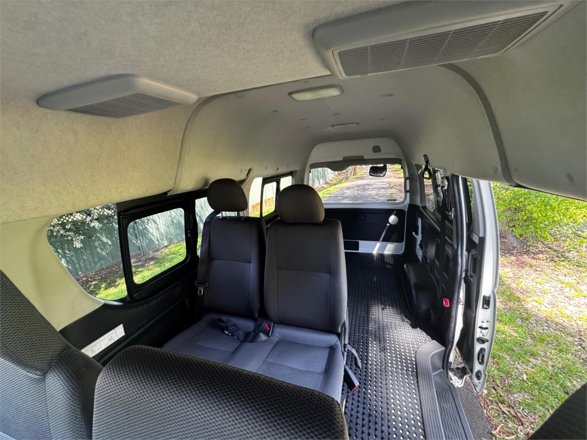 2018 TOYOTA HIACE AUTOMATIC VAN