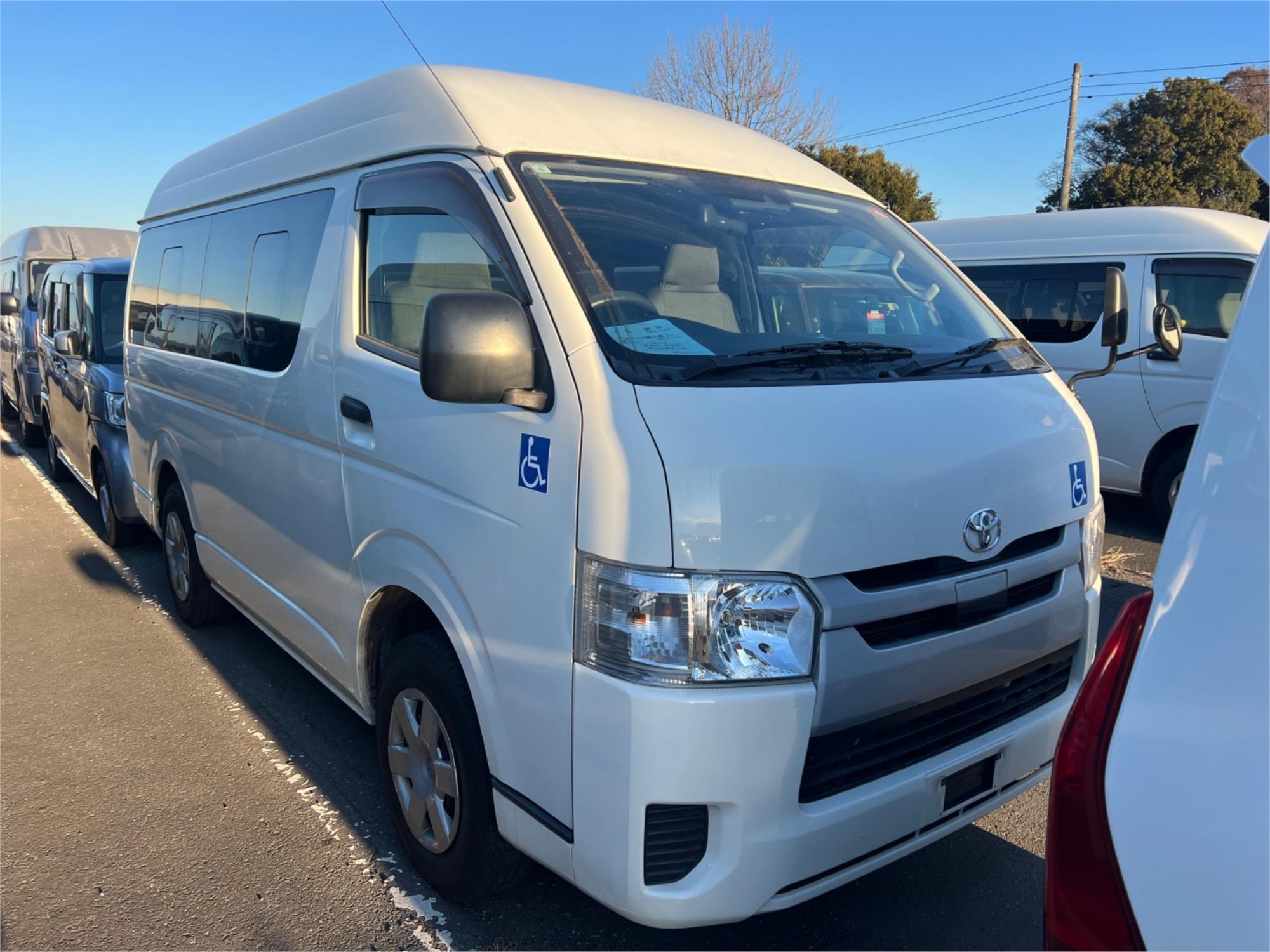 2018 TOYOTA HIACE AUTOMATIC VAN