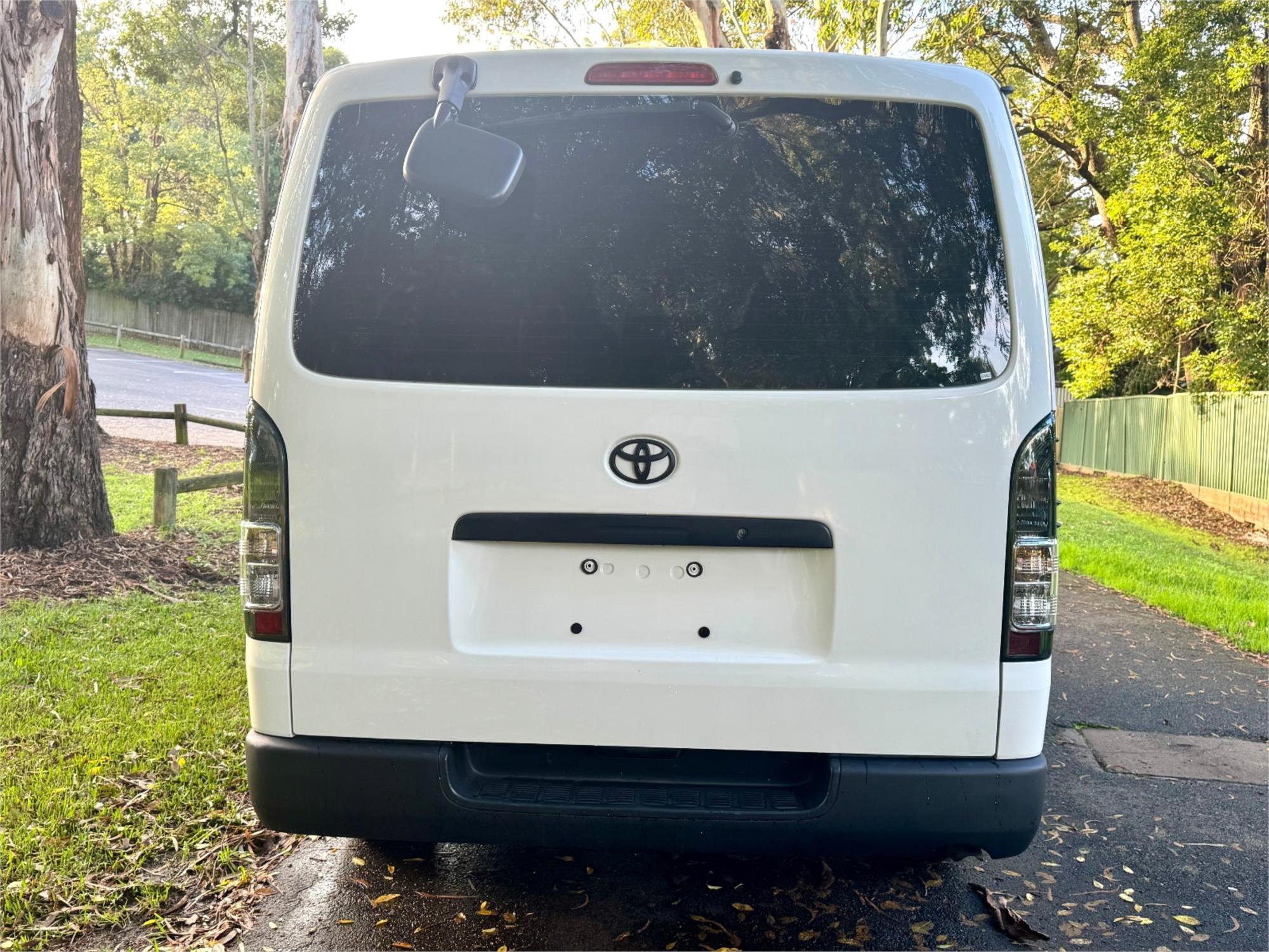 2018 TOYOTA HIACE GDH206 6 SP AUTOMATIC VAN