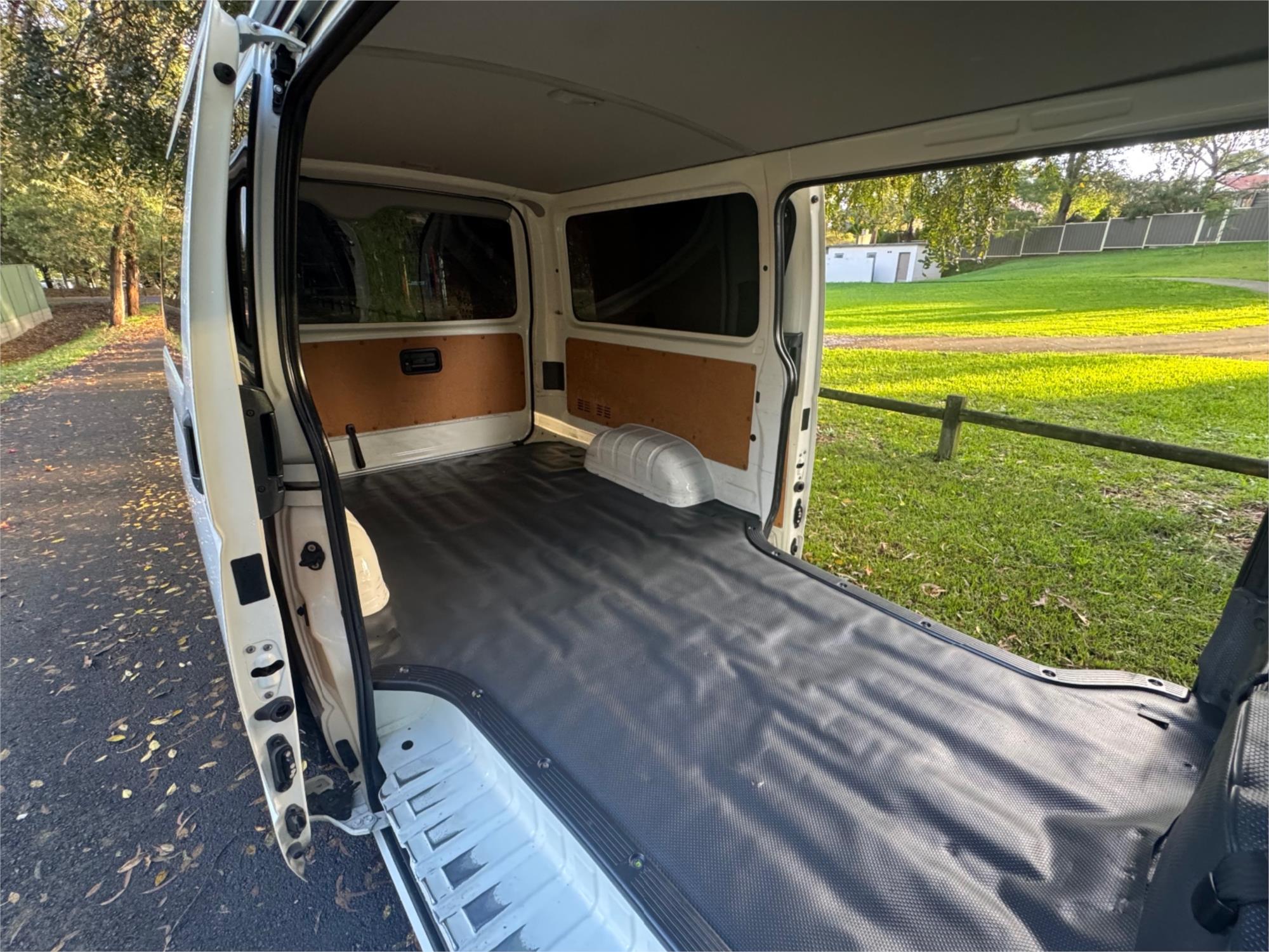 2018 TOYOTA HIACE GDH206 6 SP AUTOMATIC VAN