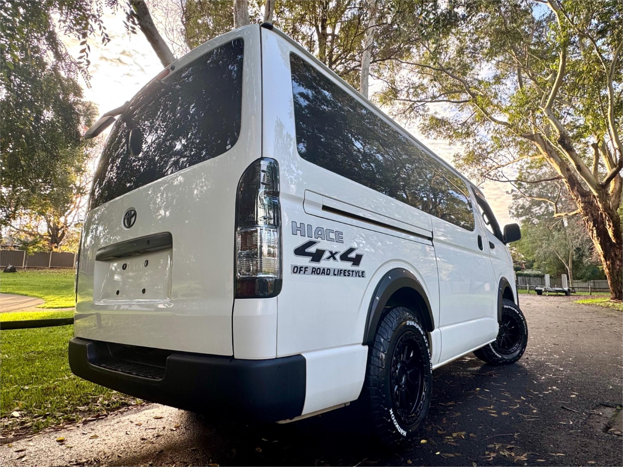 2018 TOYOTA HIACE GDH206 6 SP AUTOMATIC VAN