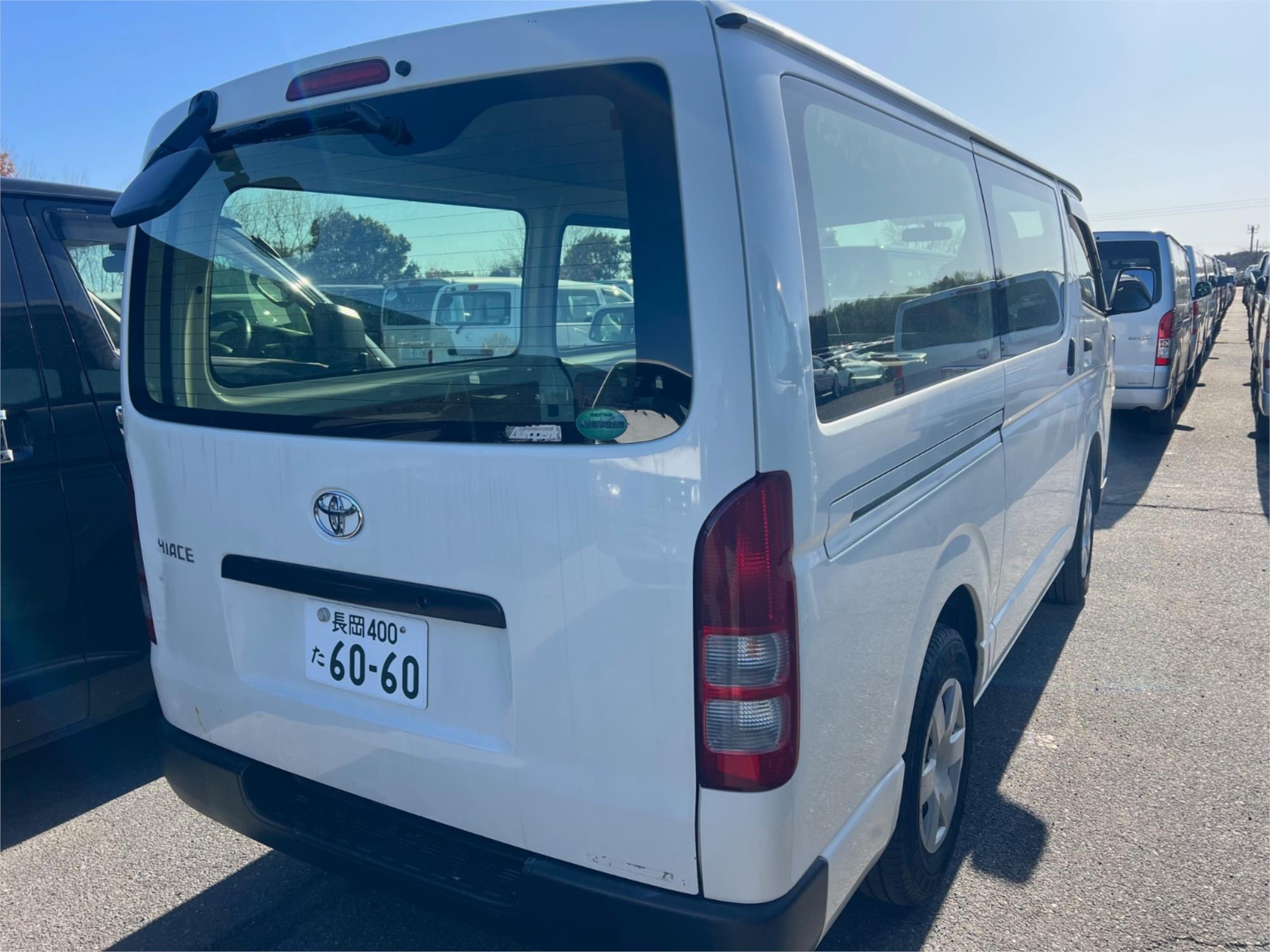 2013 TOYOTA HIACE KDH206R MY13 UPGRADE VAN