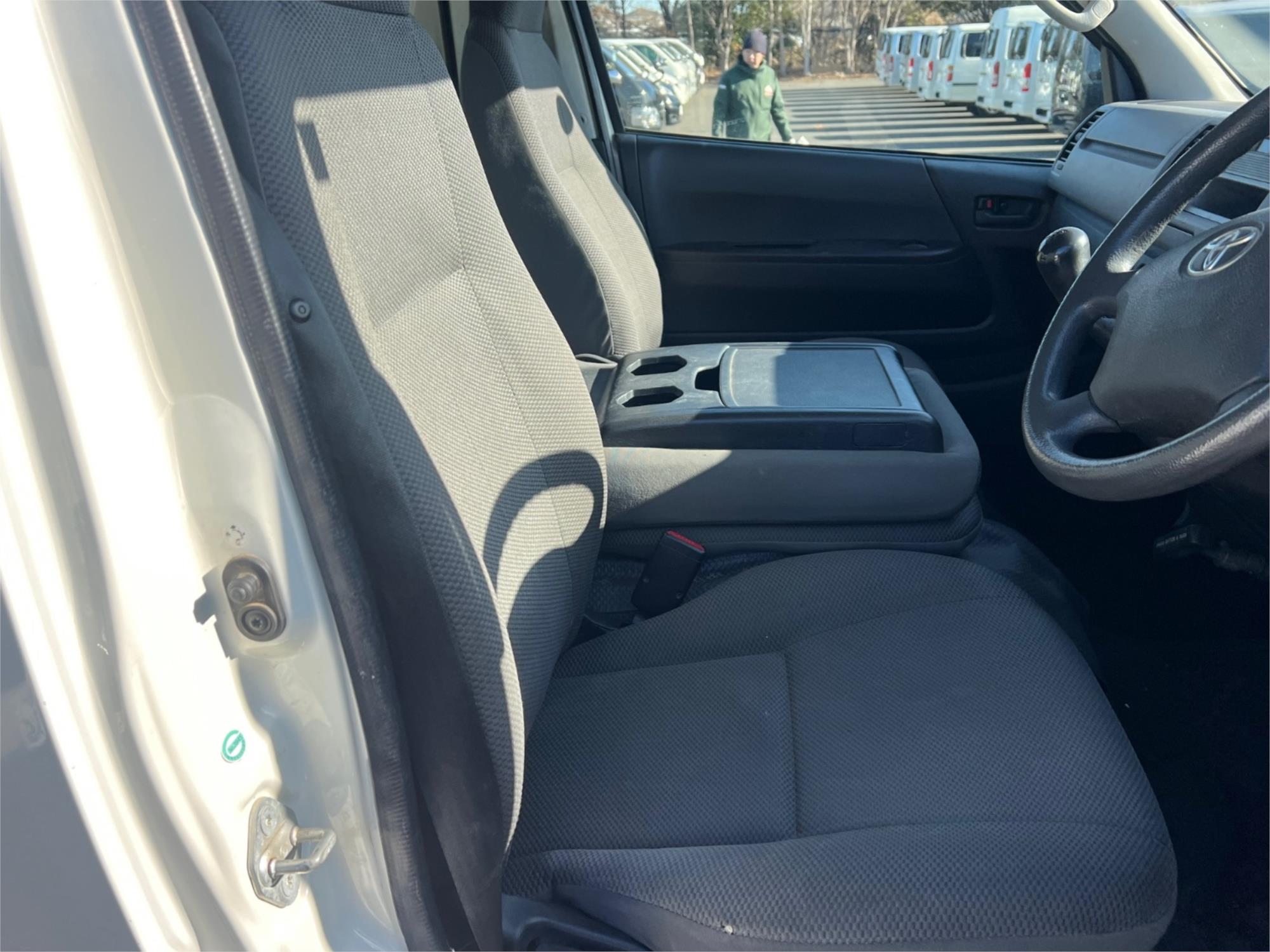 2013 TOYOTA HIACE KDH206R MY13 UPGRADE VAN
