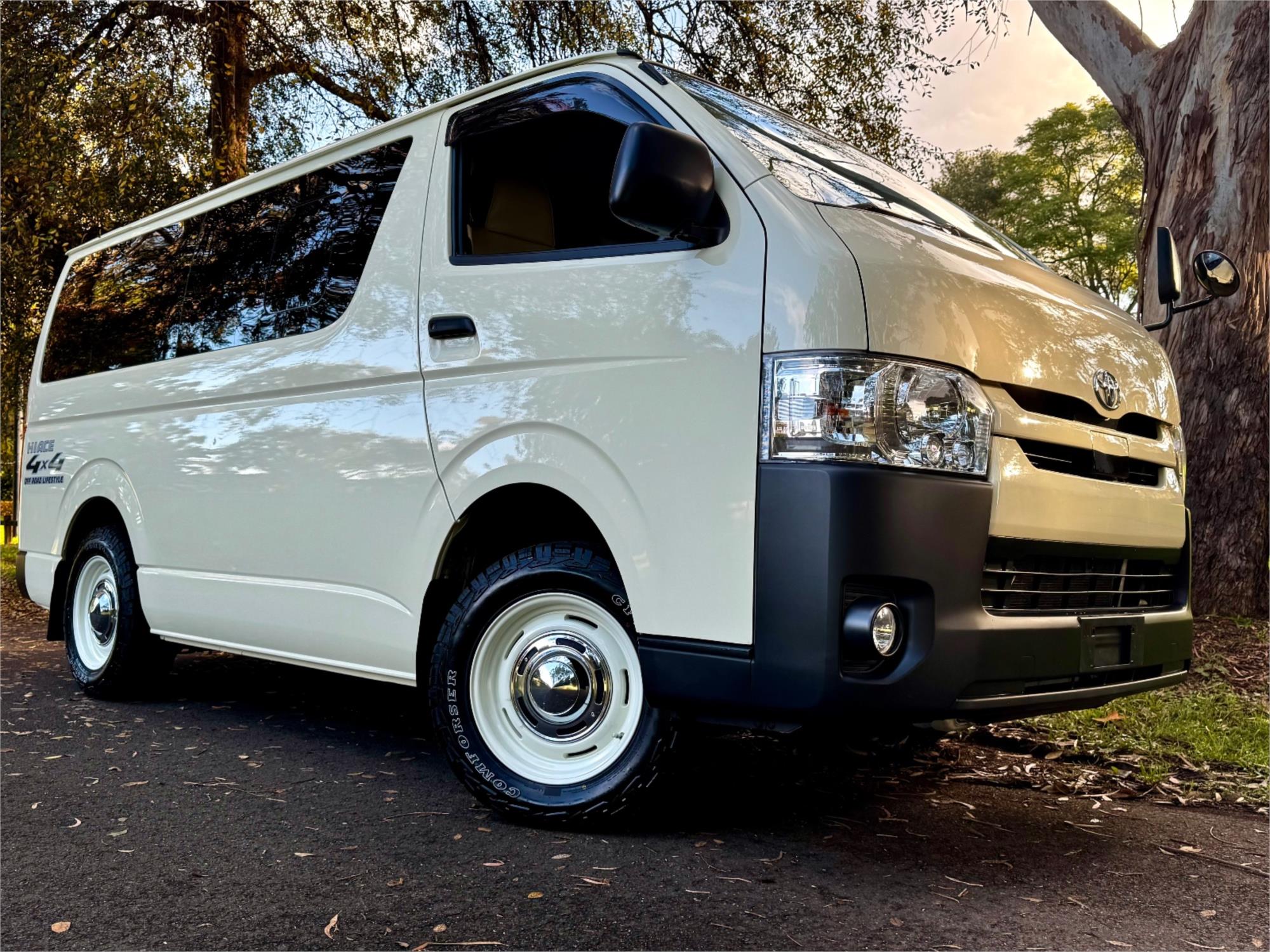 2018 TOYOTA HIACE GDH206 6 SP AUTOMATIC VAN
