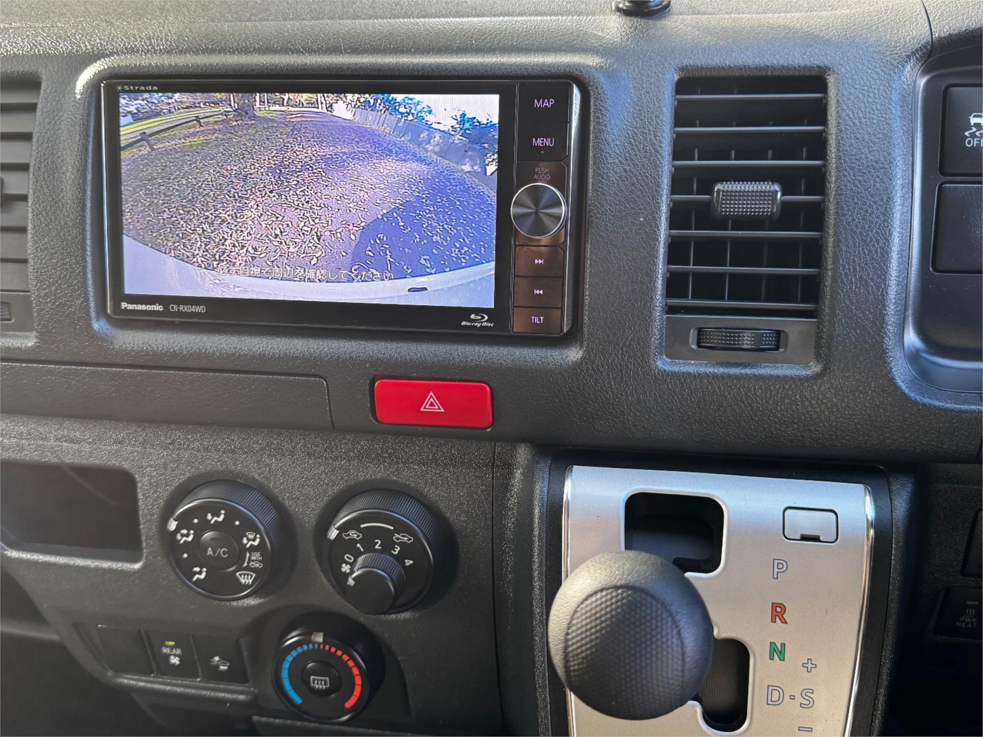 2018 TOYOTA HIACE GDH206 6 SP AUTOMATIC VAN