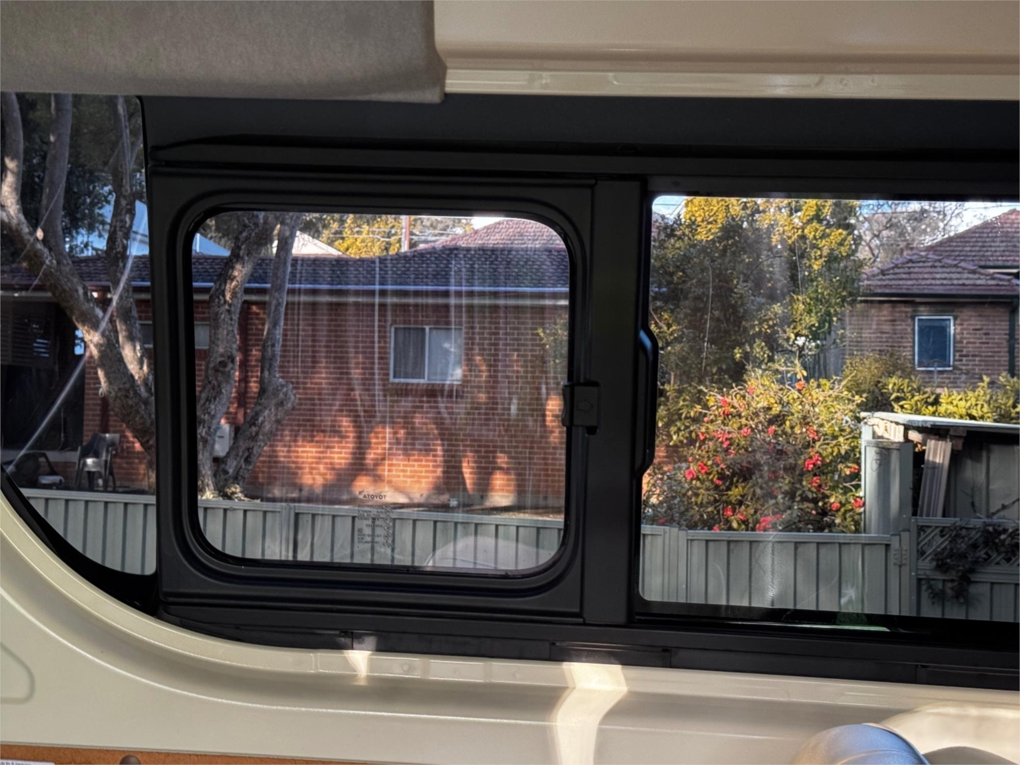 2018 TOYOTA HIACE GDH206 6 SP AUTOMATIC VAN