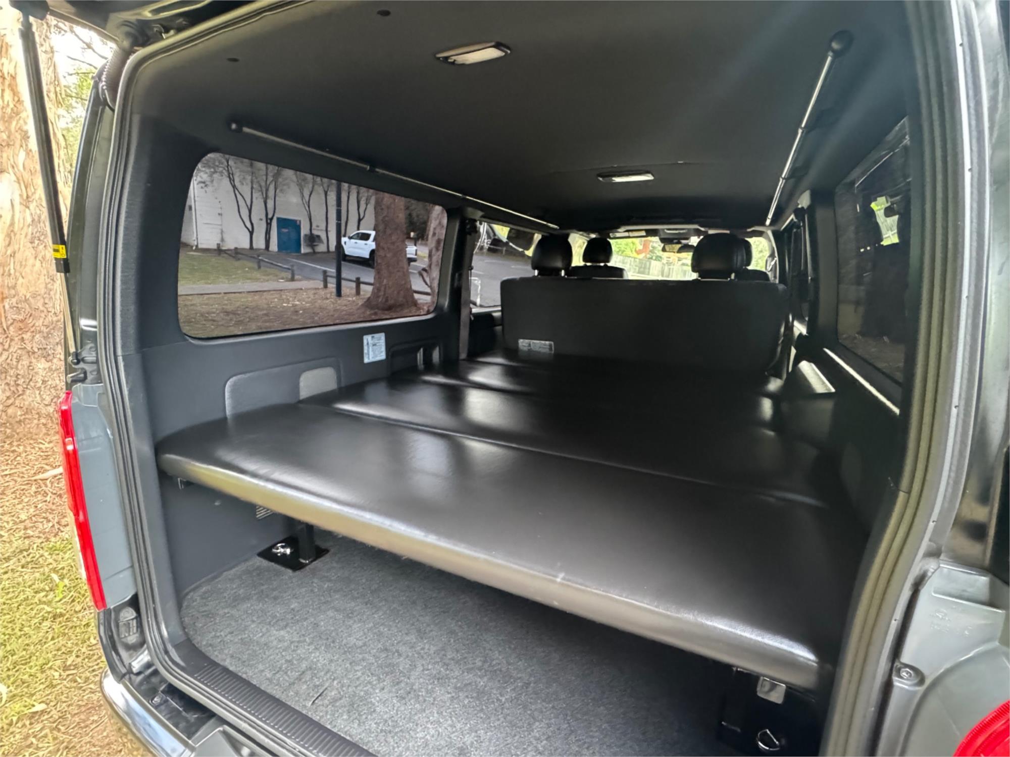 2019 TOYOTA HIACE VAN 4D VAN