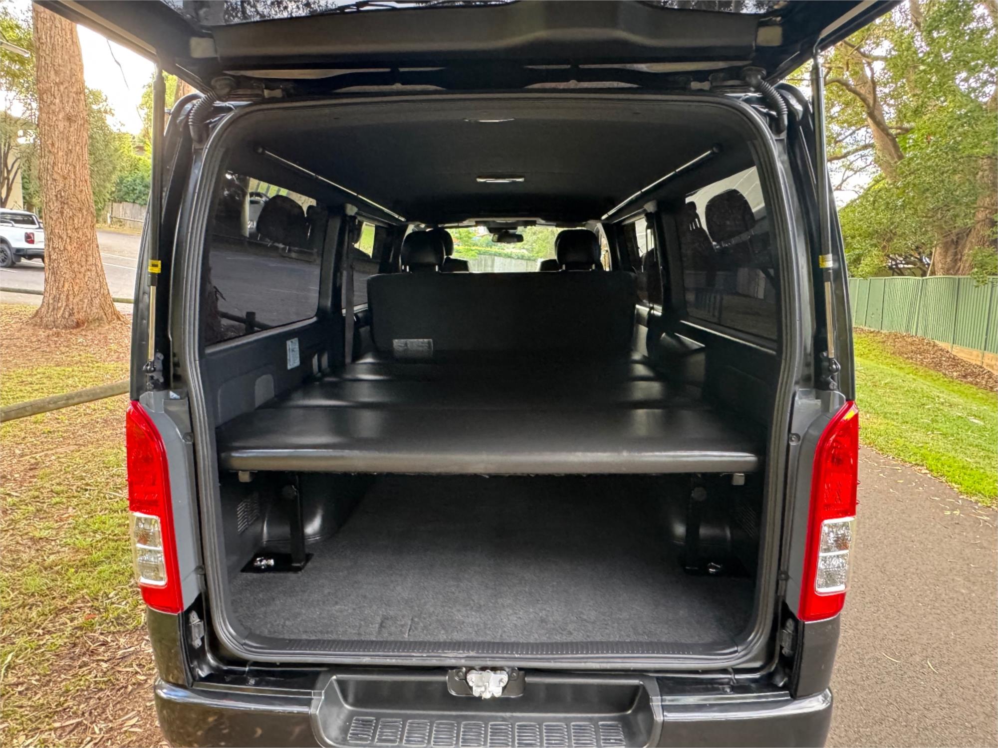 2019 TOYOTA HIACE VAN 4D VAN