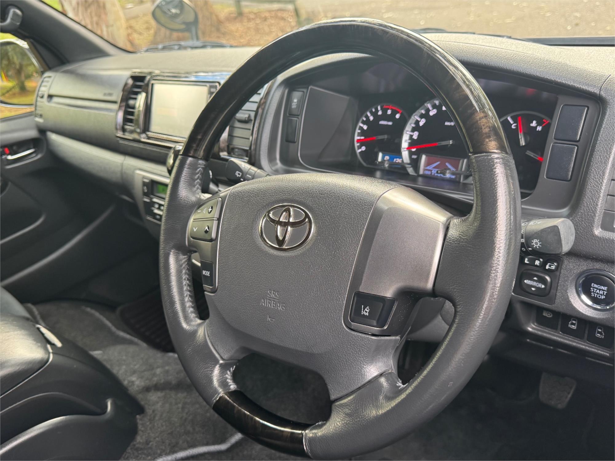 2019 TOYOTA HIACE VAN 4D VAN