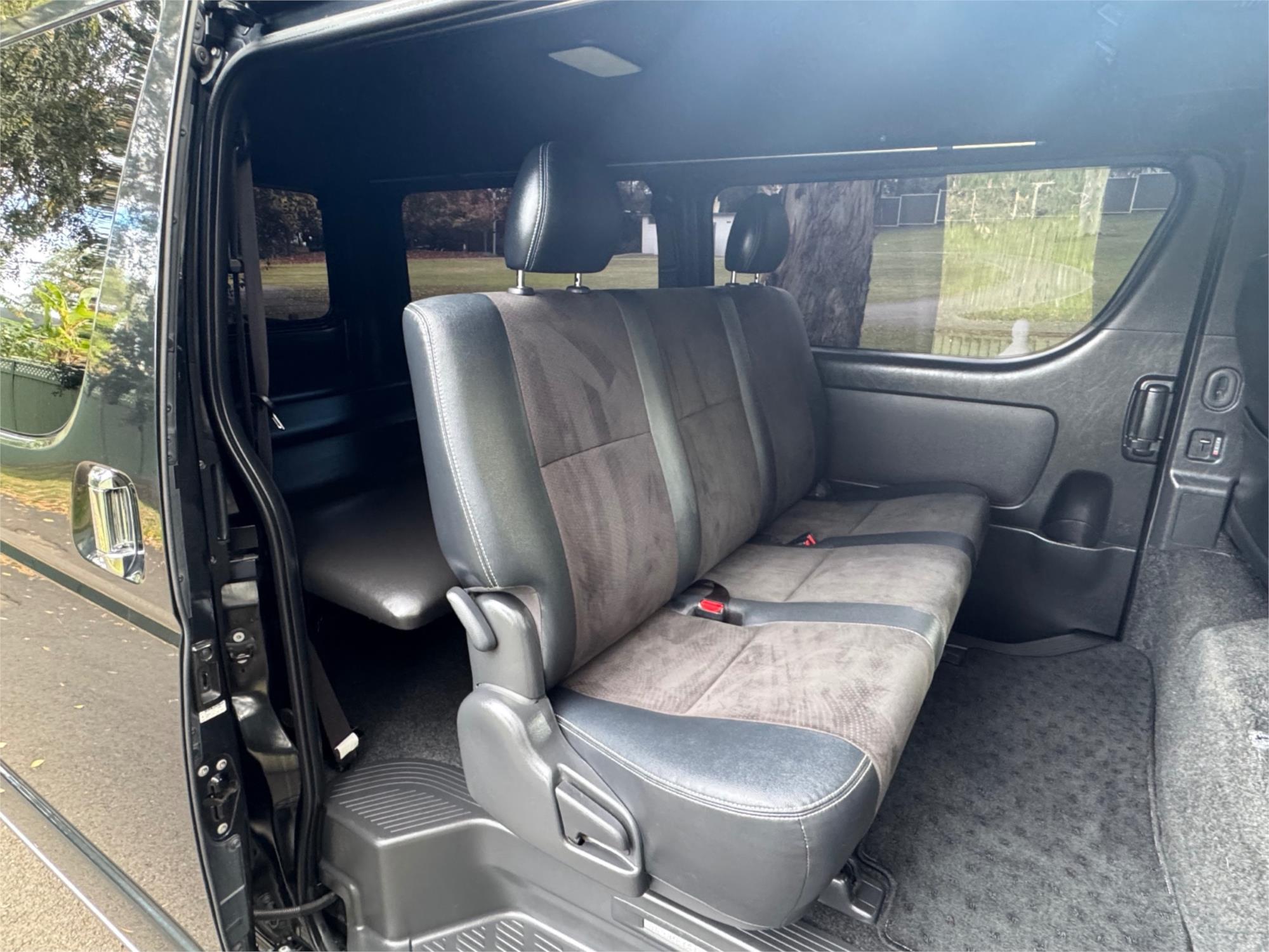 2019 TOYOTA HIACE VAN 4D VAN