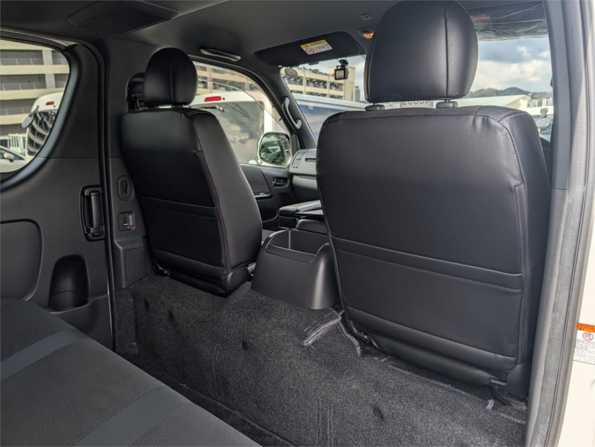 2019 TOYOTA HIACE VAN 4D VAN