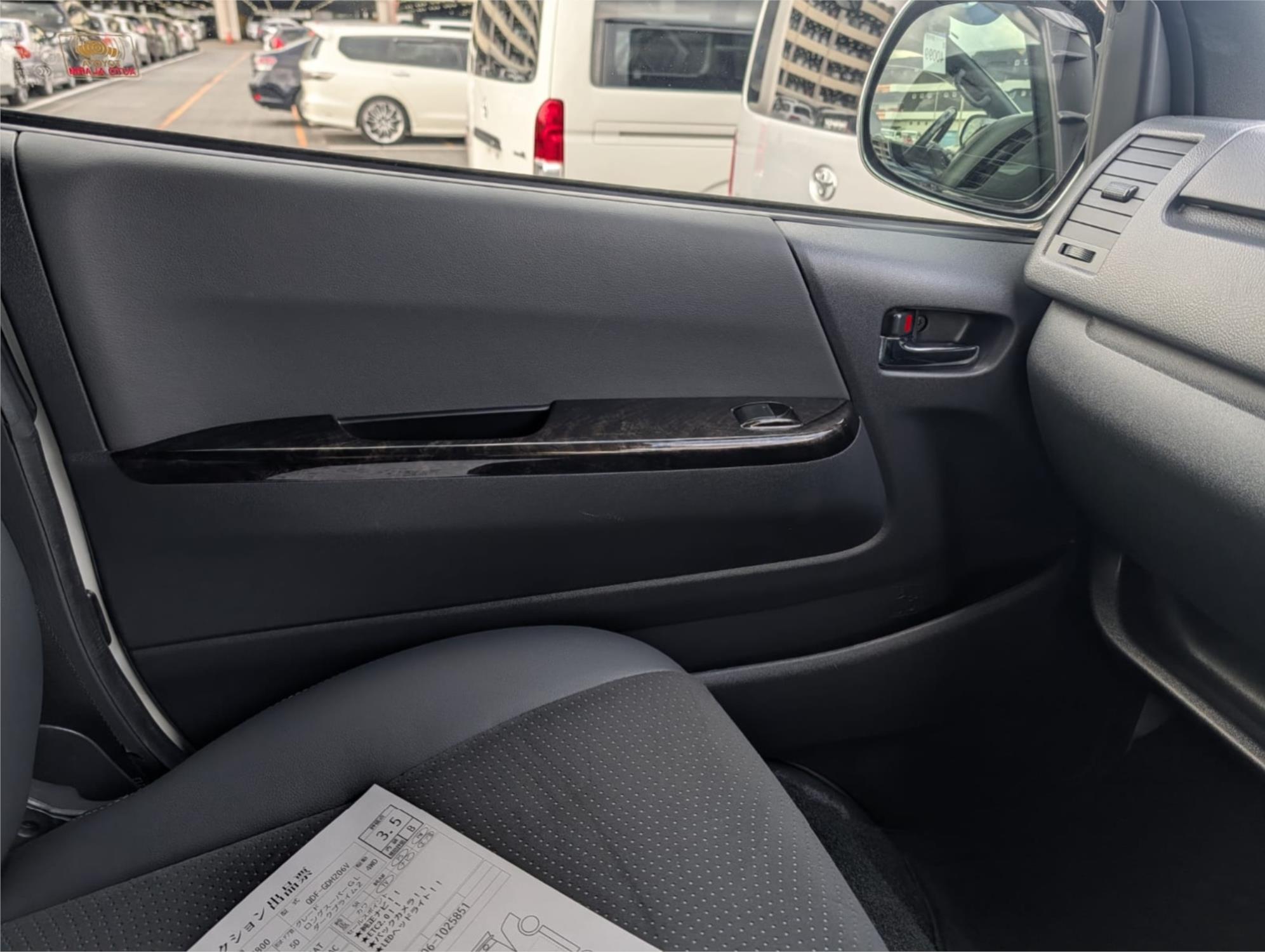 2019 TOYOTA HIACE VAN 4D VAN